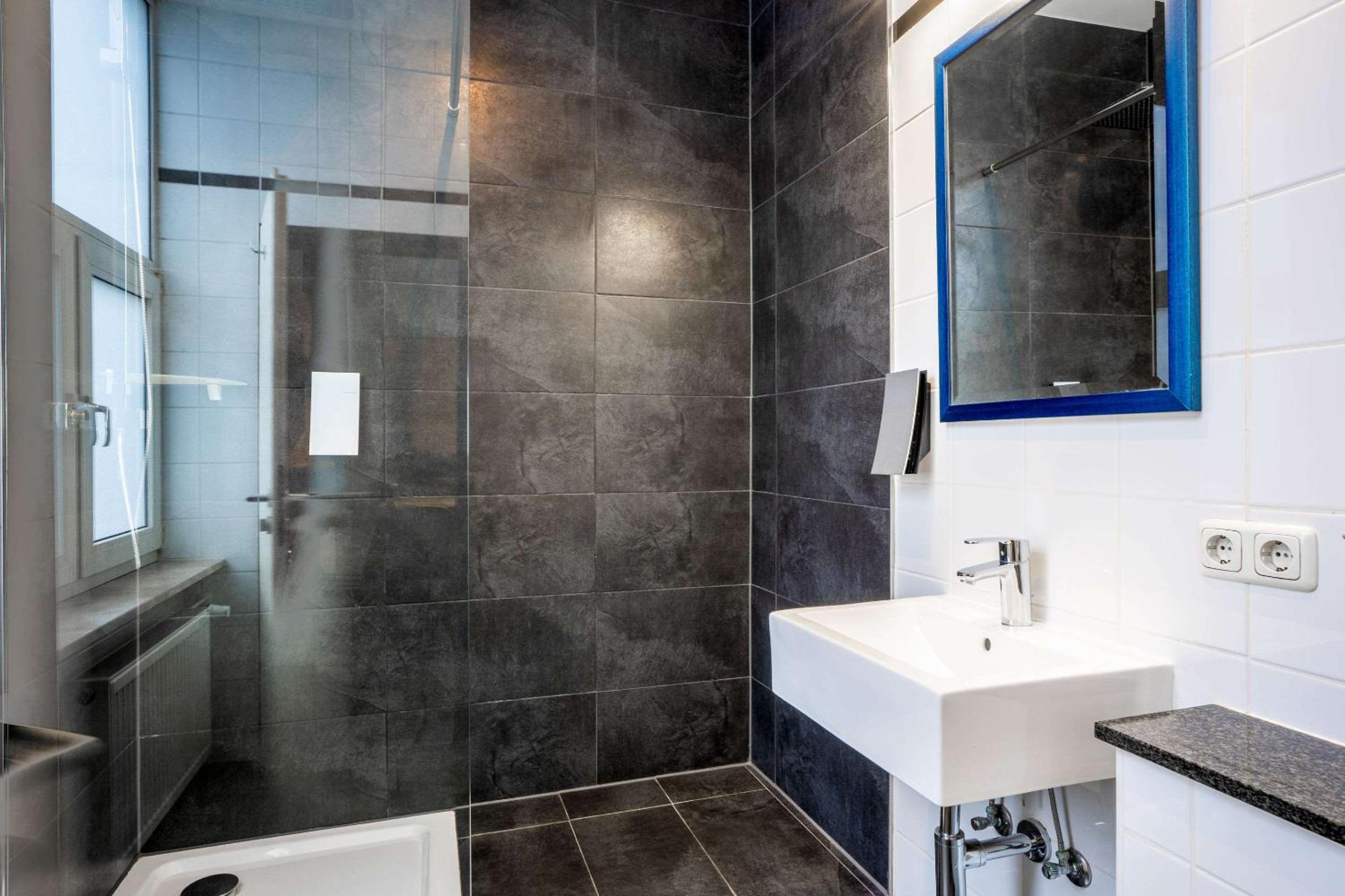 Comfort Hotel Frankfurt Central Station - Property Image 3