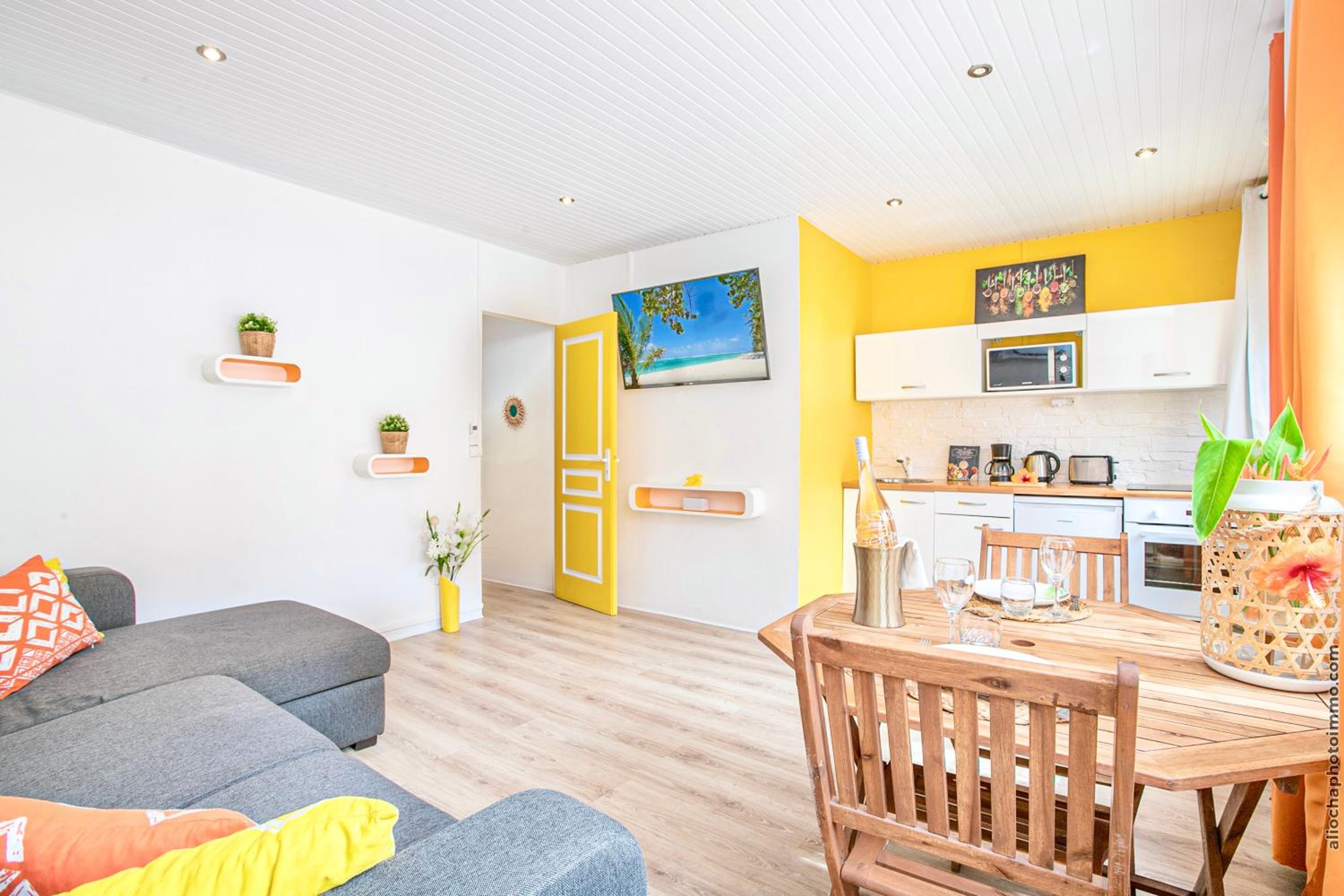 Foyal Suites