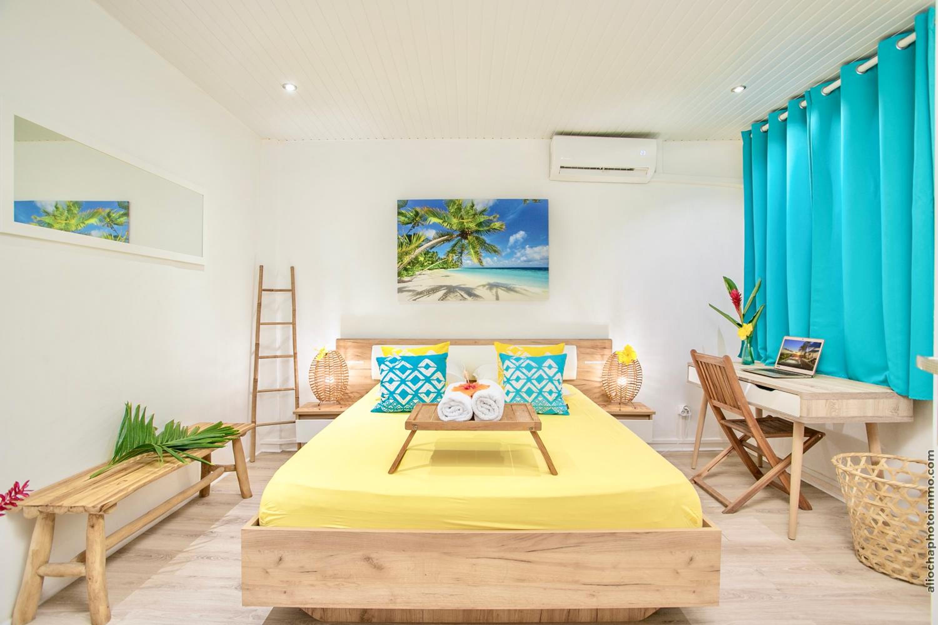 Foyal Suites