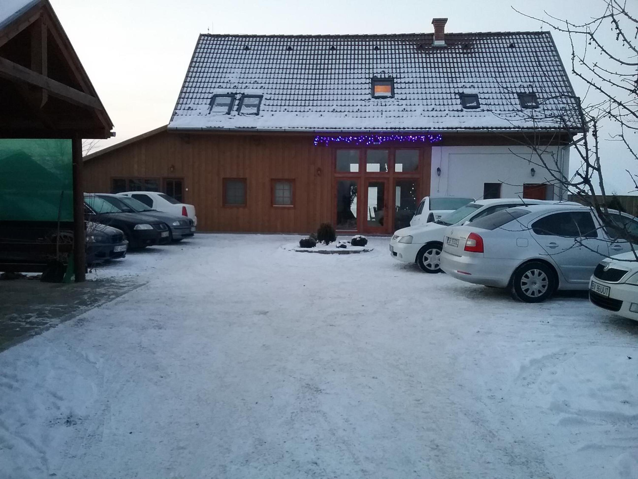 Photo 12