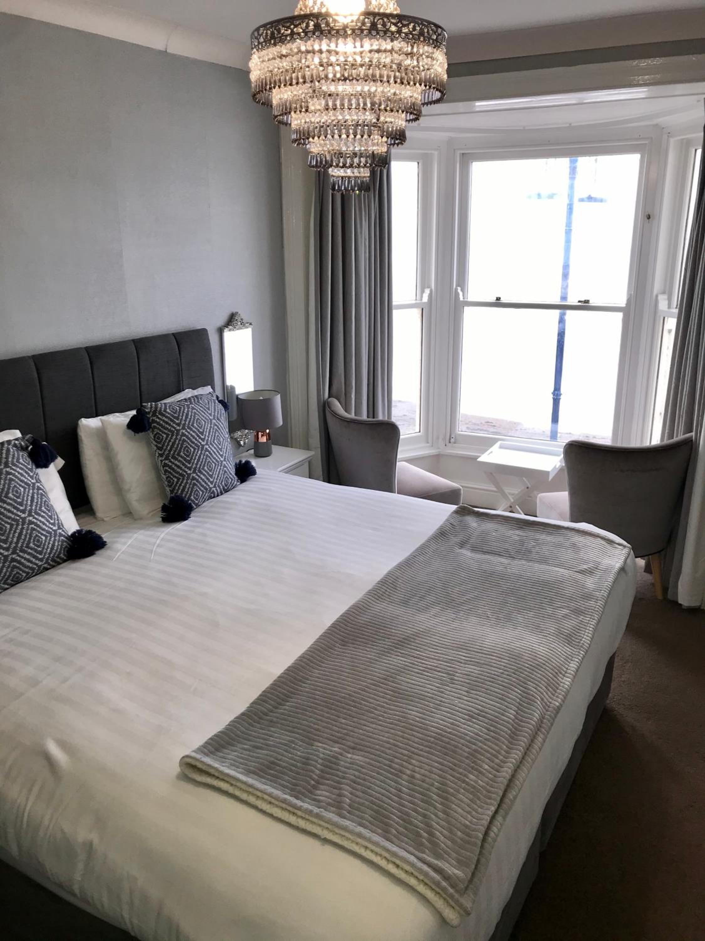 Cranwell Court Seaview Rooms and Apartments view 3