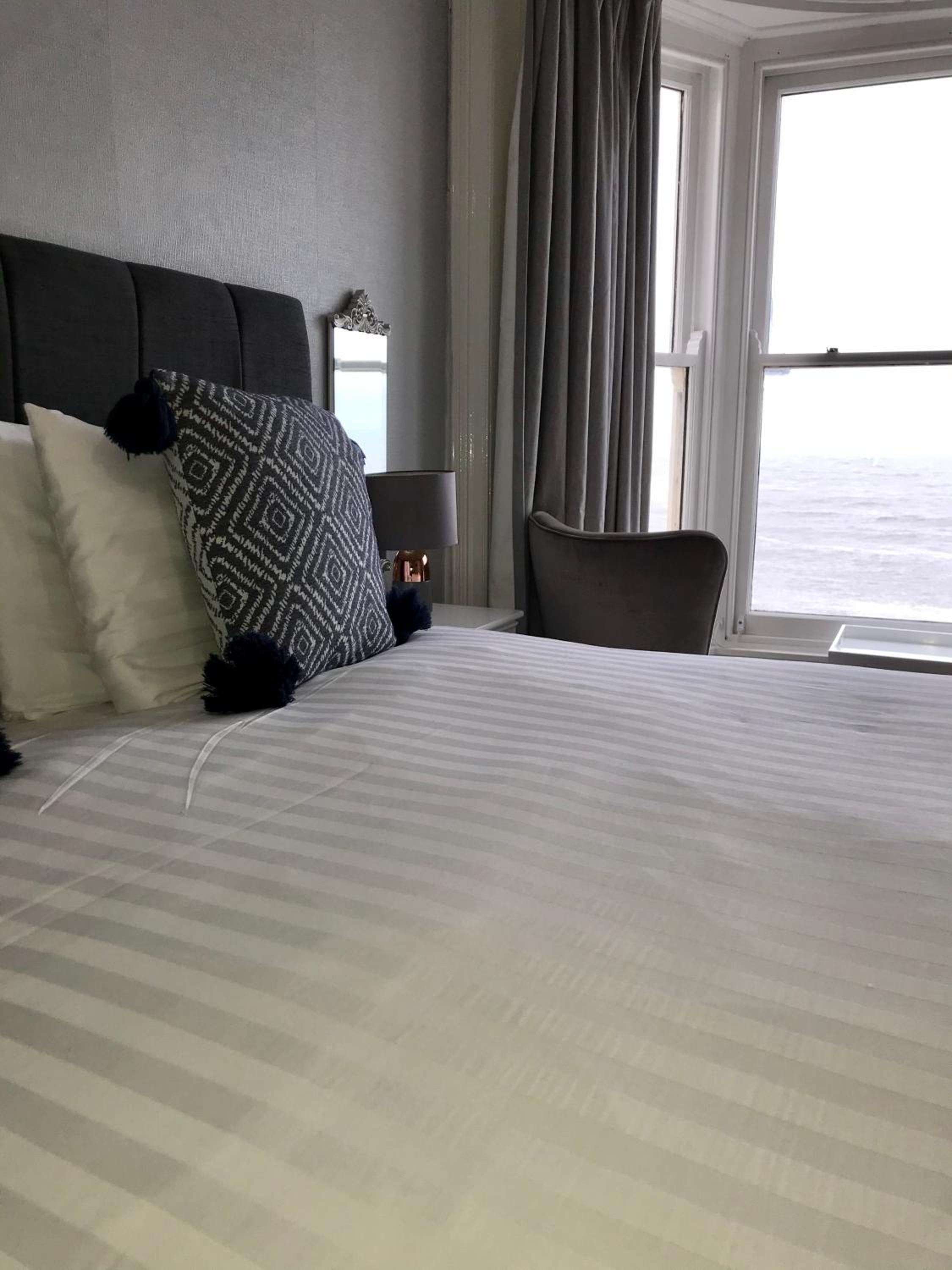 Cranwell Court Seaview Rooms and Apartments view 2