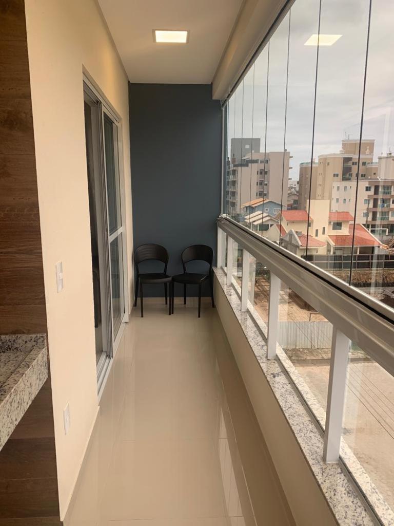 Lindo e aconchegante apartamento a poucos mts da Praia Grande - Governador Celso Ramos