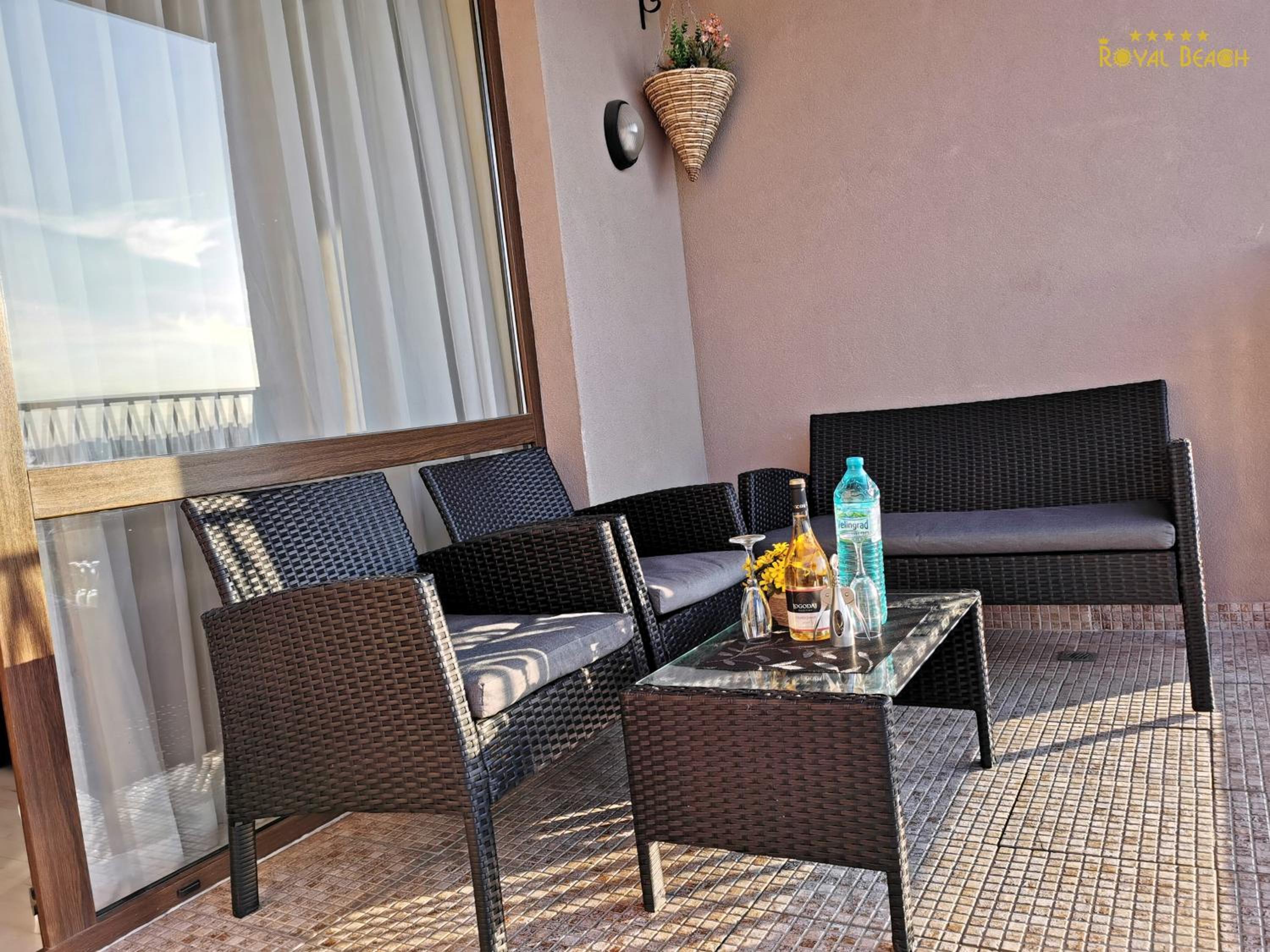 ROYAL BEACH HOTEL apartment