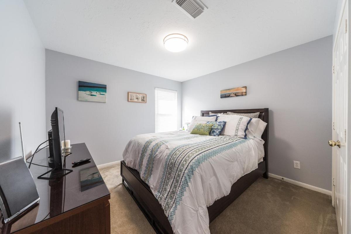 Cozy home near Houston Medical Center, NRG Stadium and Galleria view 5