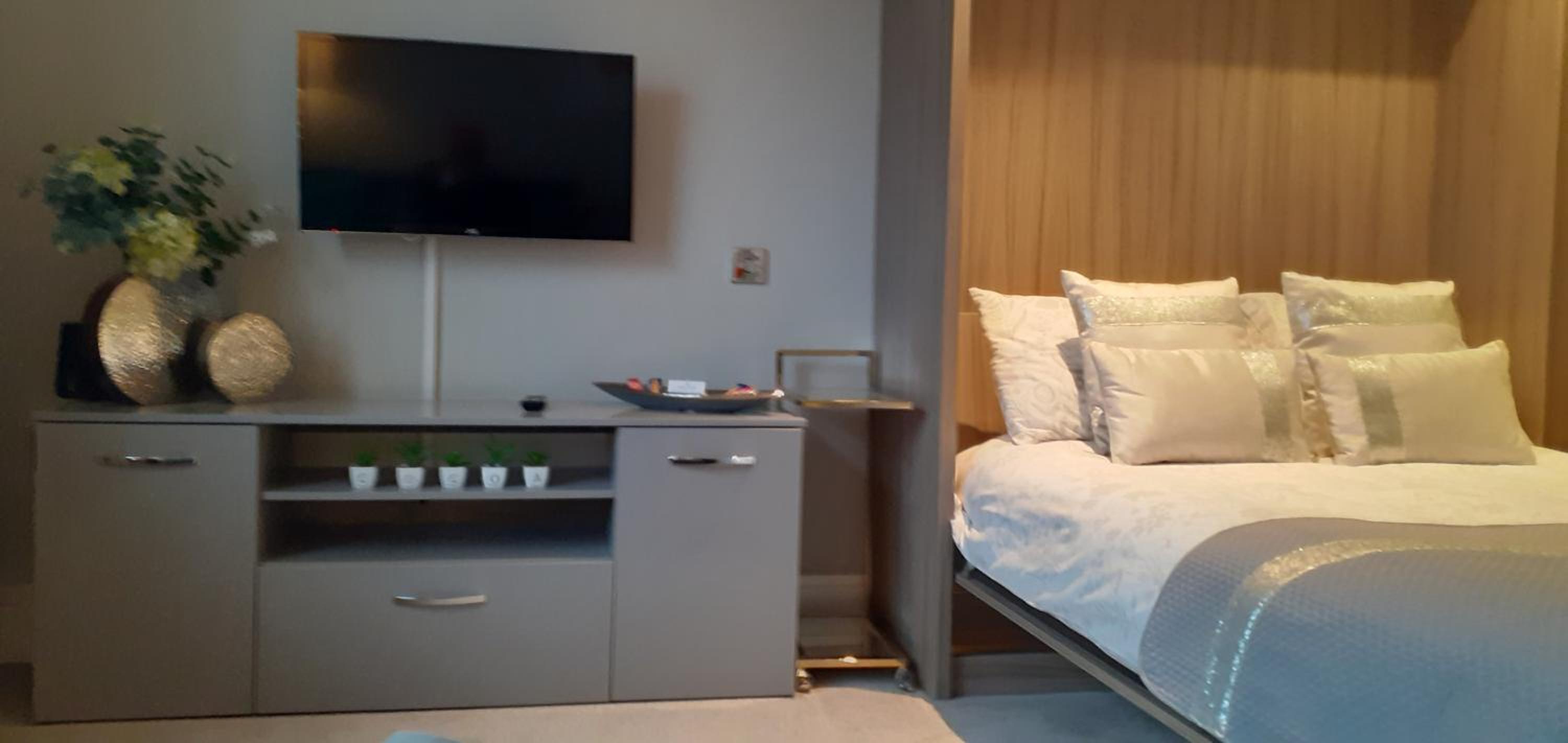51 Cocoa Suites,Rowntrees Wharf view 4