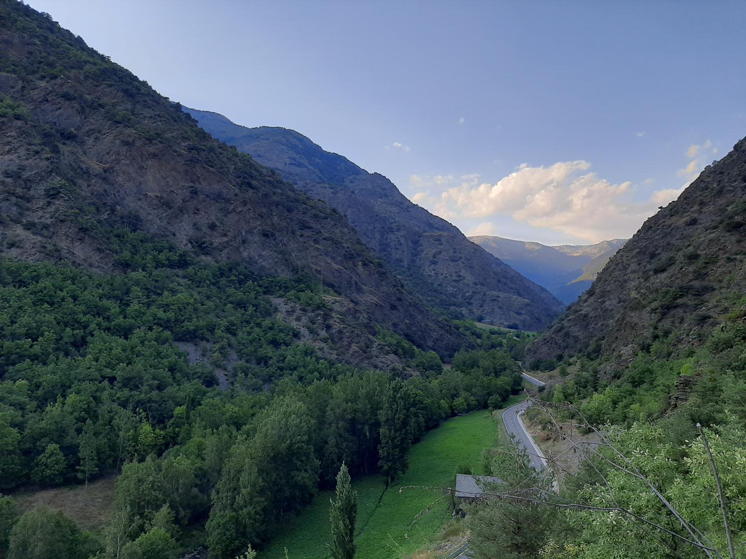 Apartaments La Canal view 5
