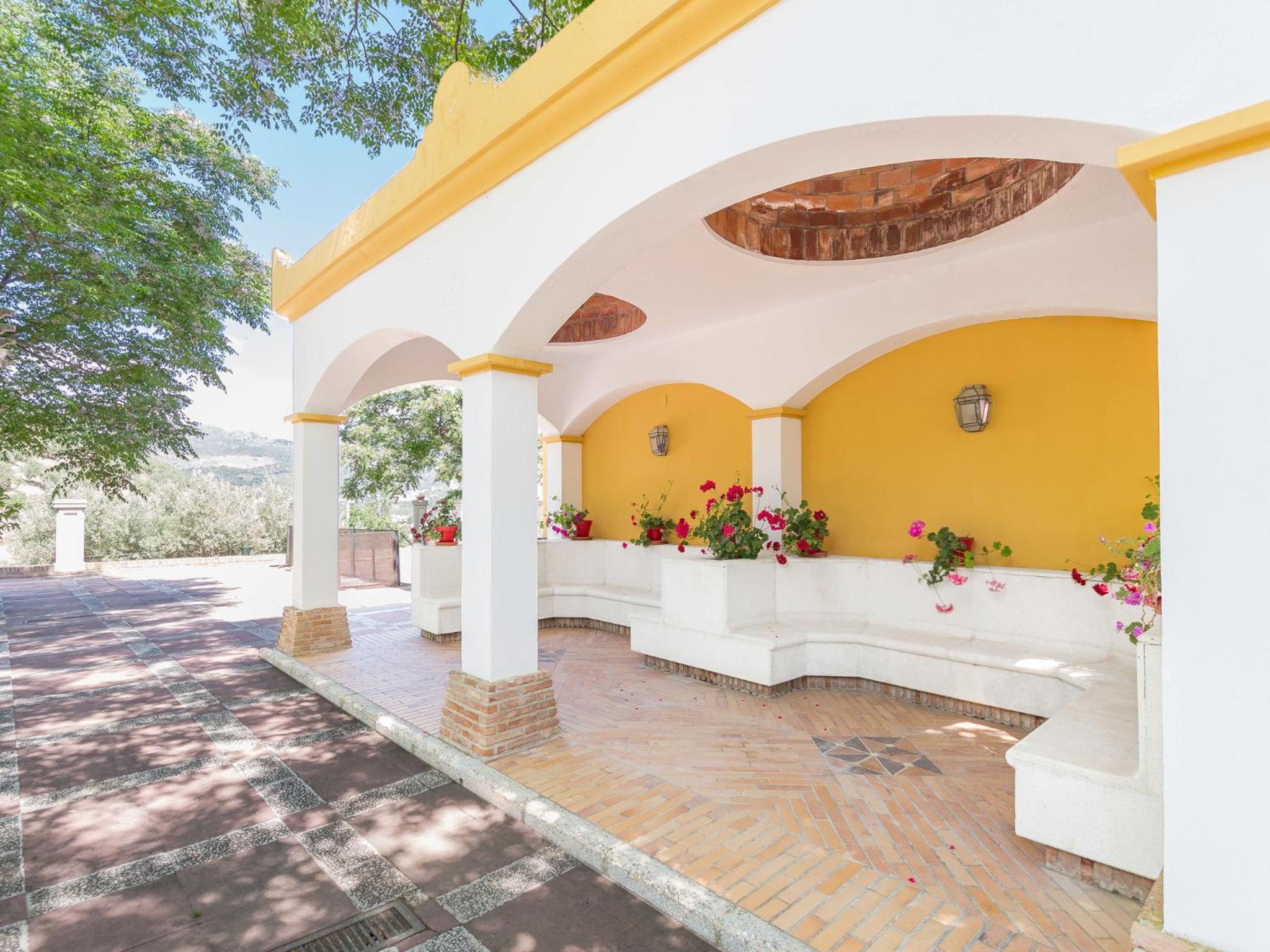 Villa in Priego with pool near Sierras Subbéticas view 3