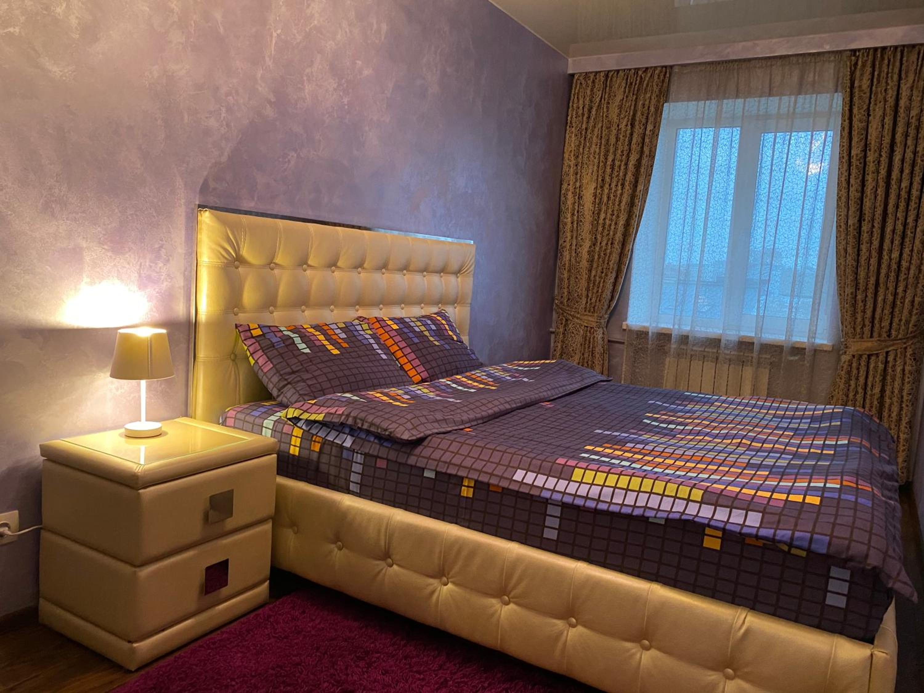 Kharkiv Center Apartment on Hoholya Str, Poetry square view 3