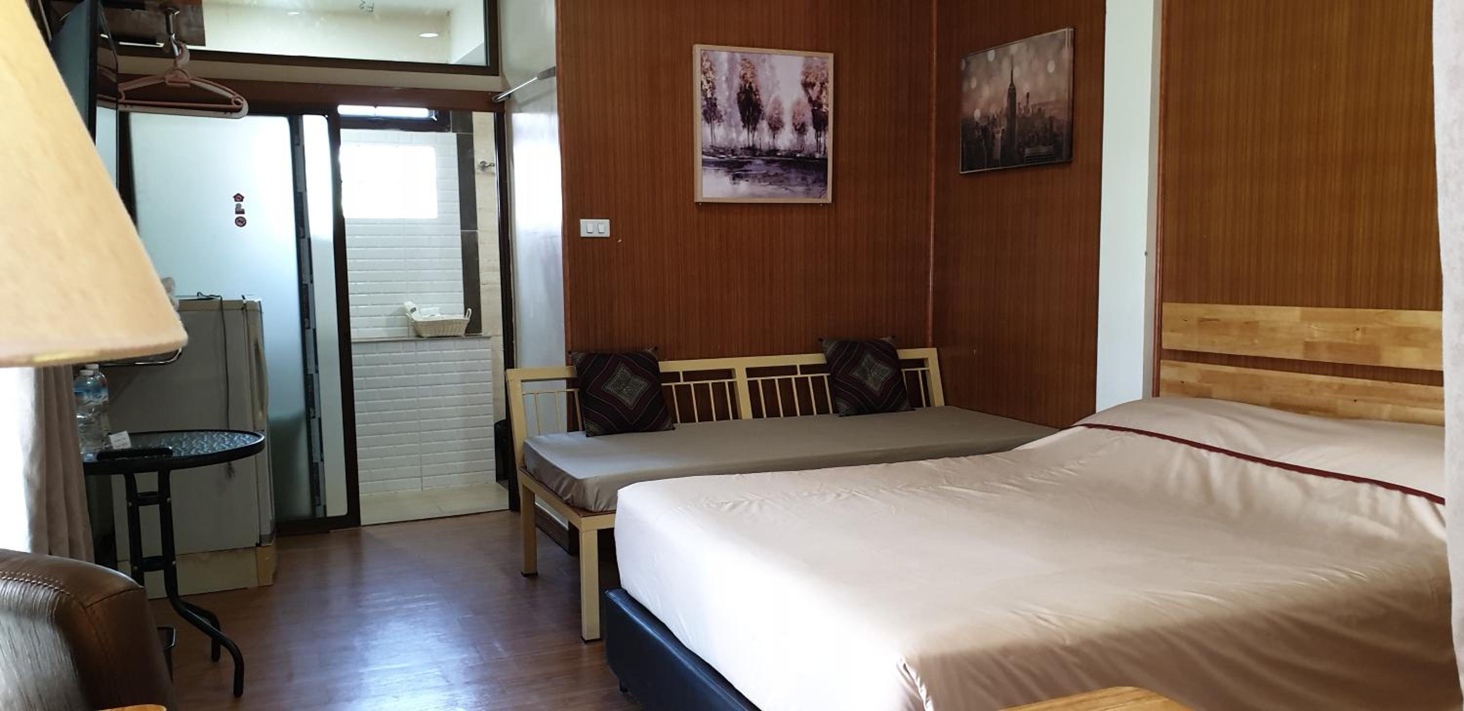 Little Guest House Hotel