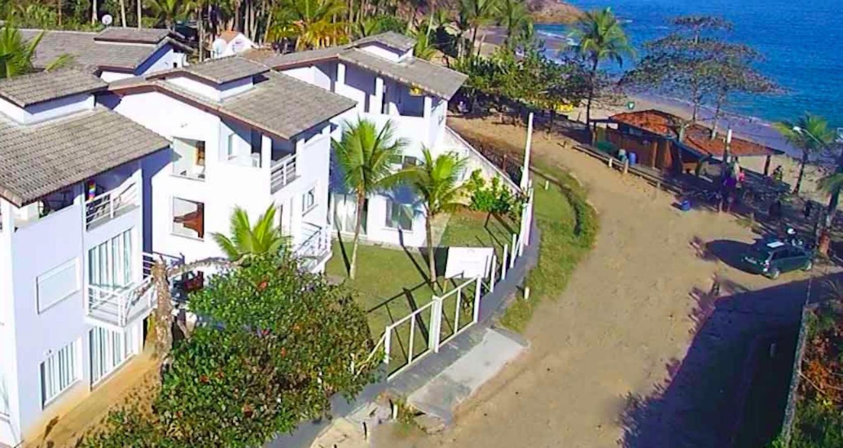 Casa Pé na Areia Condomínio fechado com piscina resort na Sununga - Ubatuba