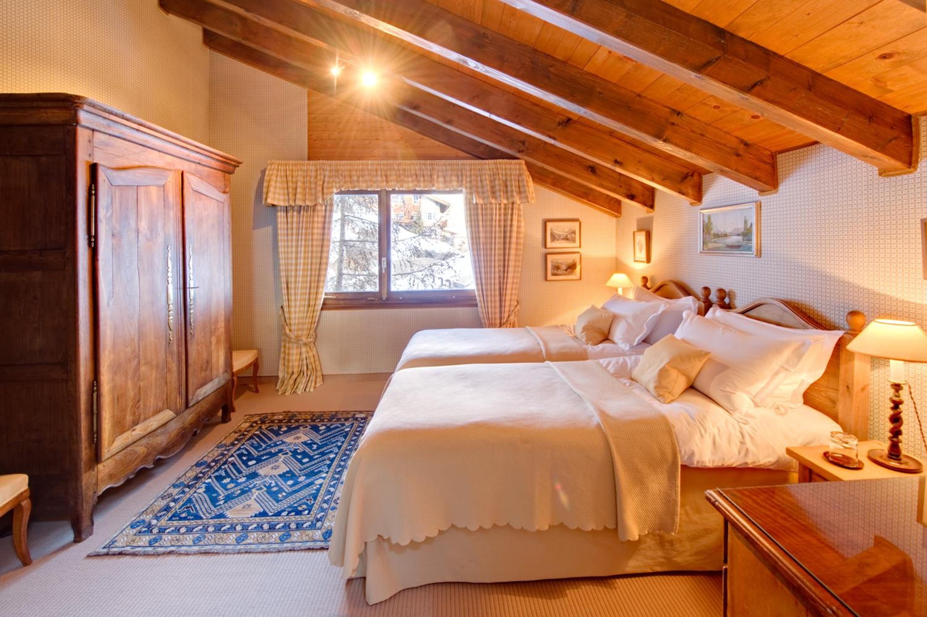 Chalet and Penthouse Zen, two Properties, 100m from Ski Lift and Piste view 3