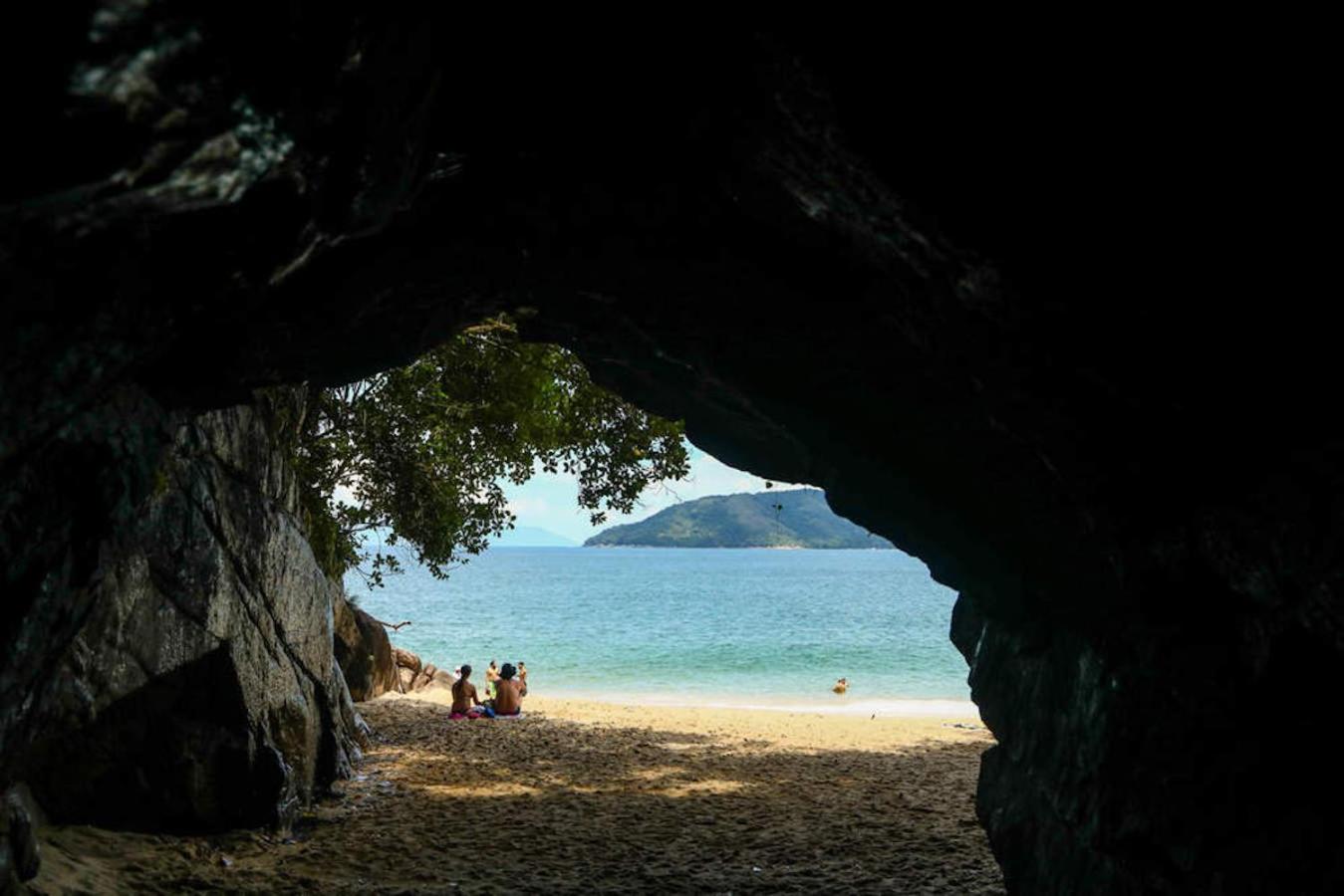 Casa Pé na Areia Condomínio fechado com piscina resort na Sununga - Ubatuba
