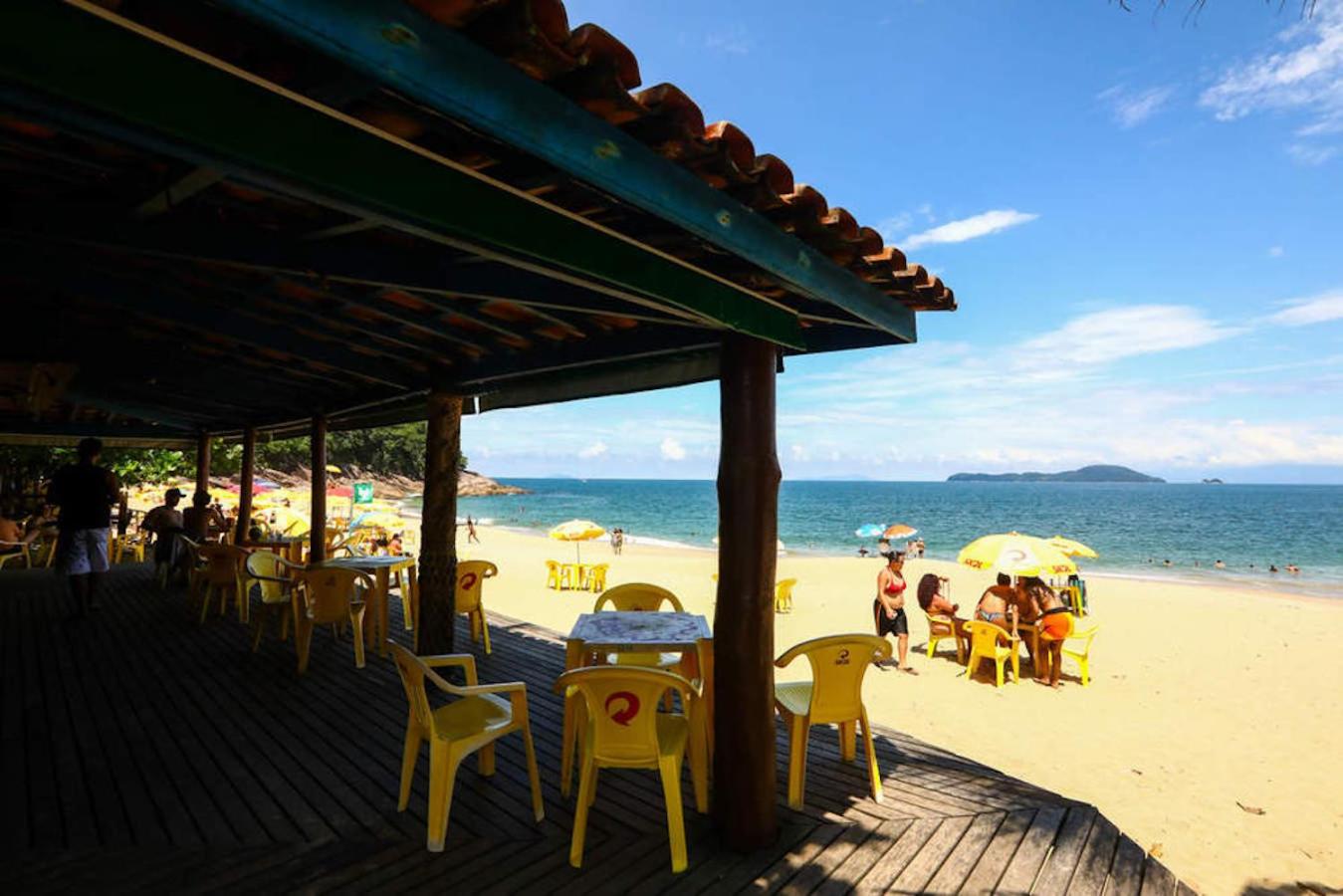 Casa Pé na Areia Condomínio fechado com piscina resort na Sununga - Ubatuba