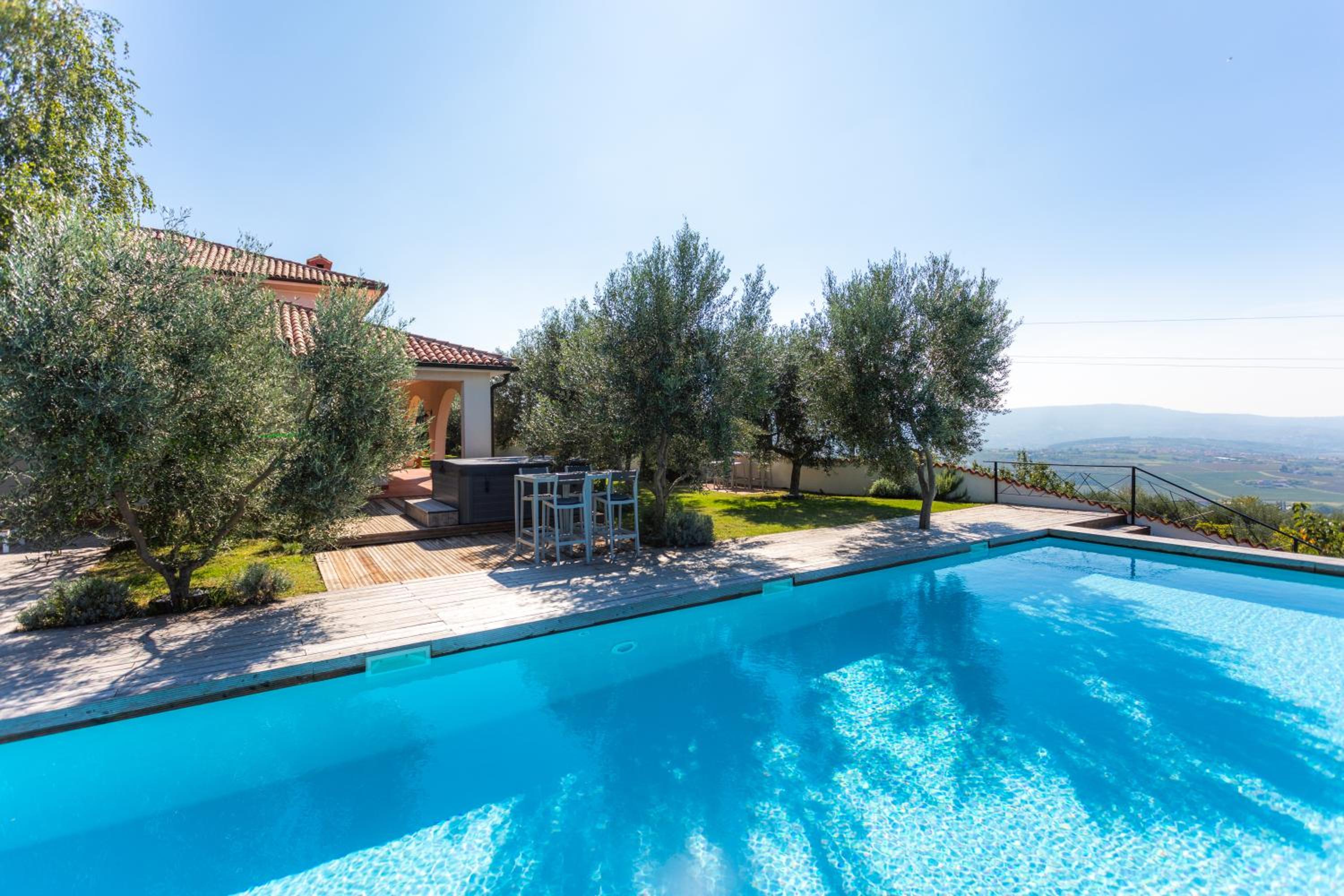 Villa EMI view 2