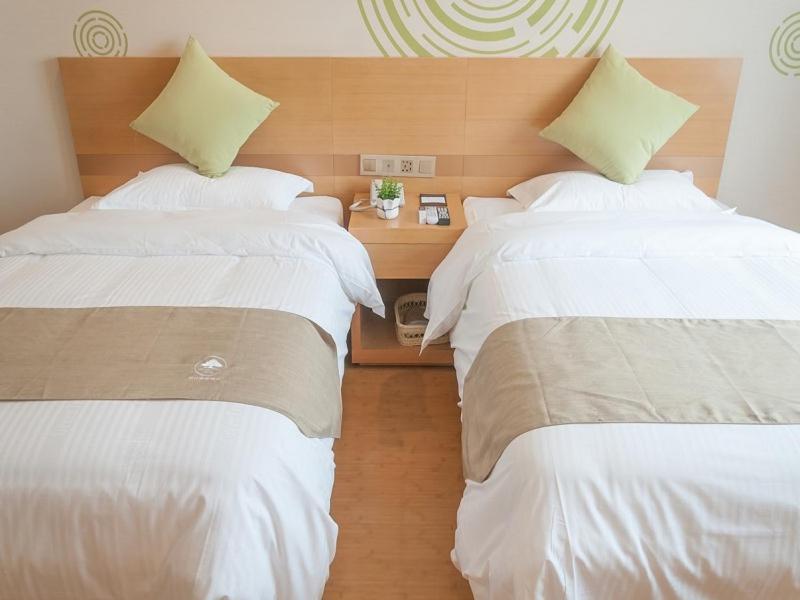 Nanning Vacations - GreenTree Inn Nanning Dongge Road Railway Station Guangyuan Road - Property Image 2