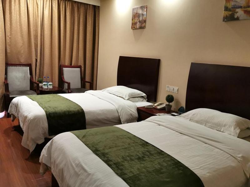 Songjiang Vacations - GreenTree Inn ShangHai Car Piers Studio Express Hotel - Property Image 1