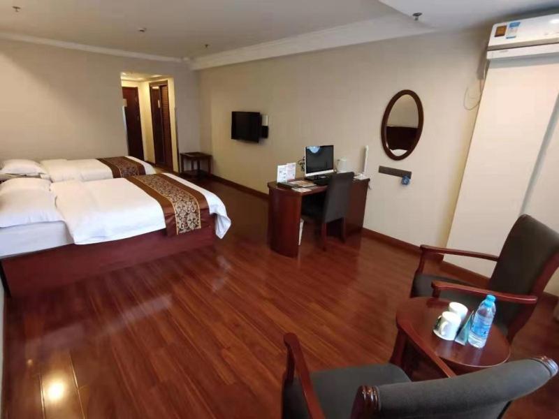 Jiading Vacations - GreenTree Inn Shanghai Jiading Dazhong International Auto City Business Hotel - Property Image 1