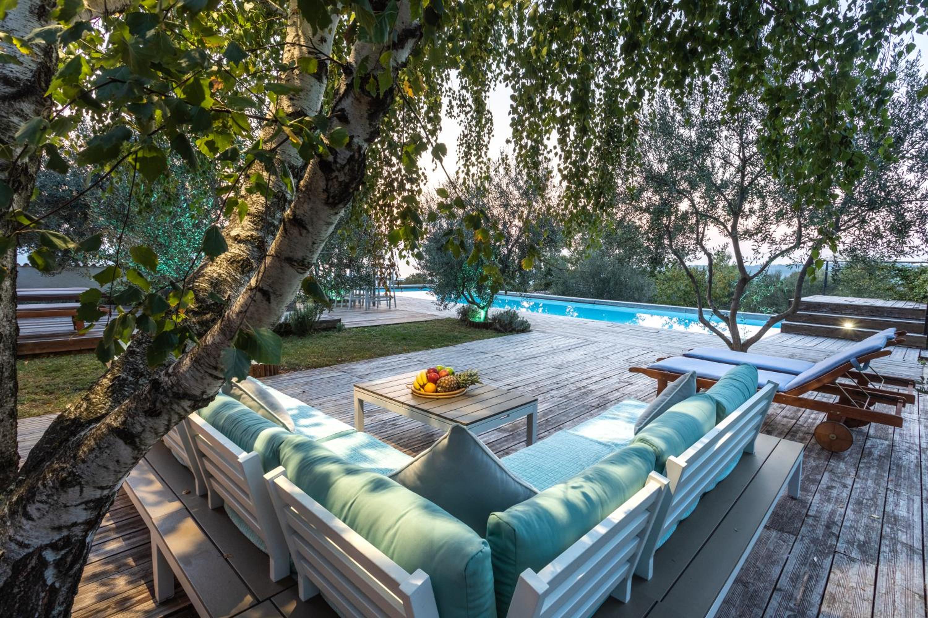Villa EMI view 4