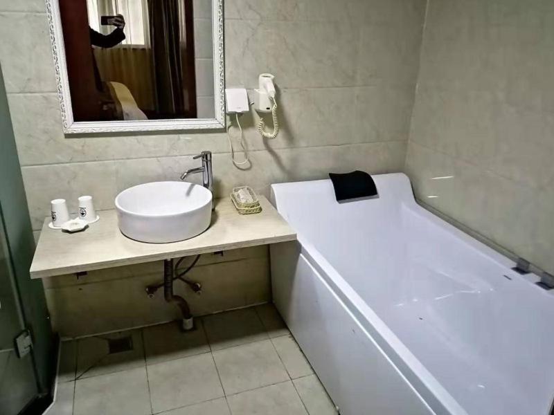 Jacuzzi