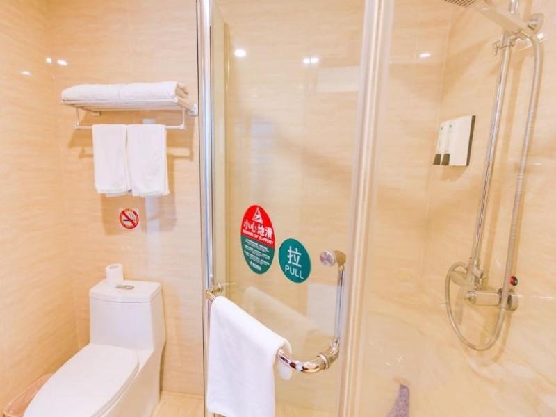 Jiading Vacations - GreenTree Inn ShangHai JiaDing the South of F1 Circuit FangTai Hardware Market Express Hotel - Property Image 6