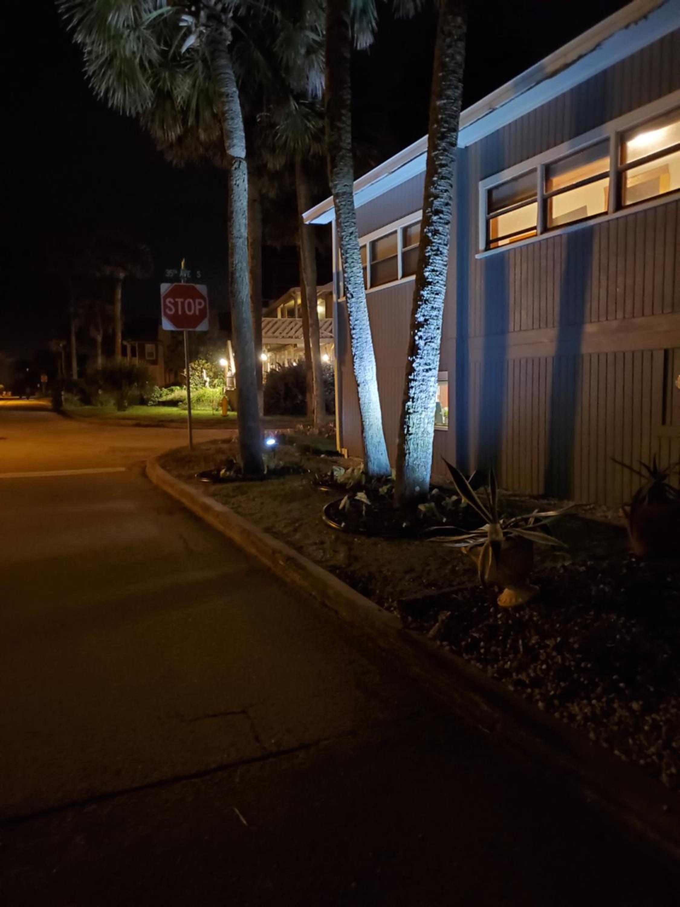 Atlantic Shores Getaway steps from Jax Beach Private House Pet Friendly Near to the Mayo Clinic - UNF - TPC Sawgrass - Convention Center - Shopping Malls - view 5