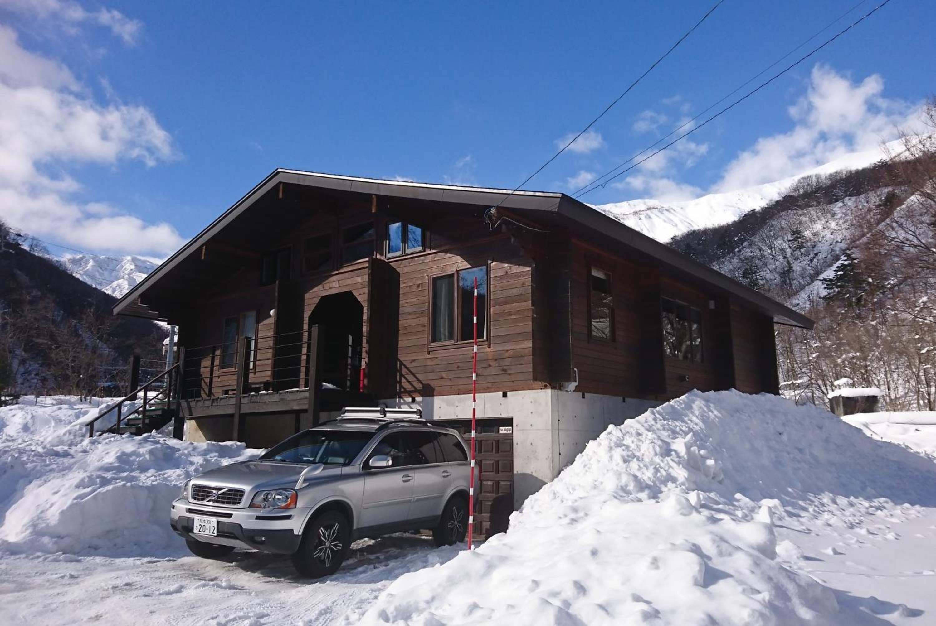 Woodpecker Chalet