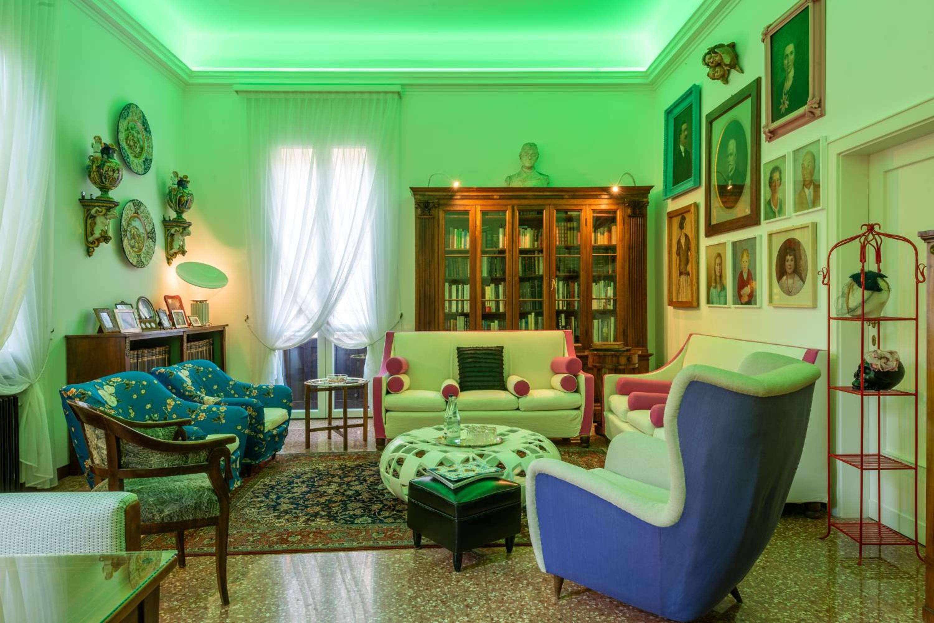 lounge