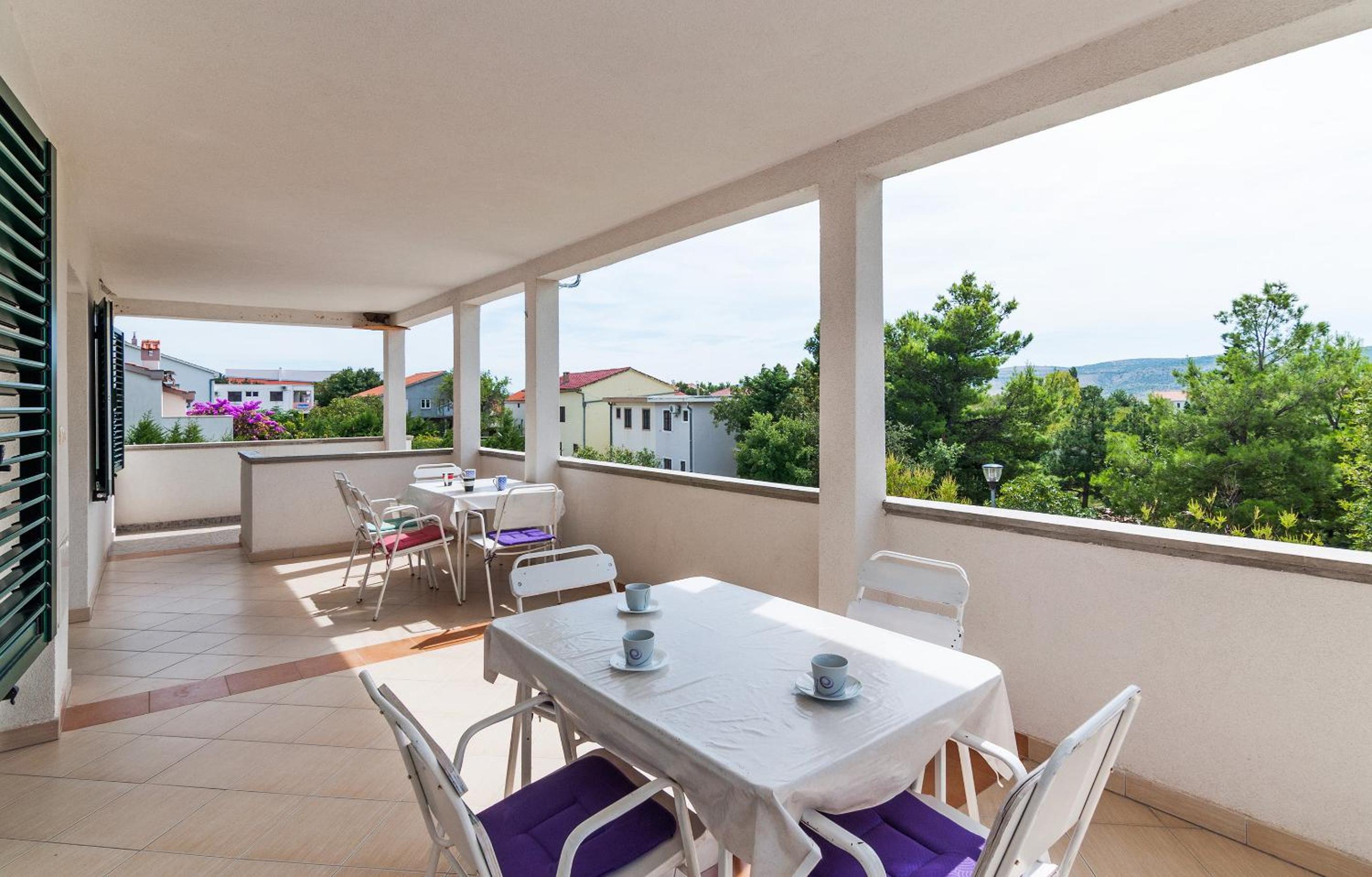 Apartman Iva-family holiday 250 m from pebble beach view 4