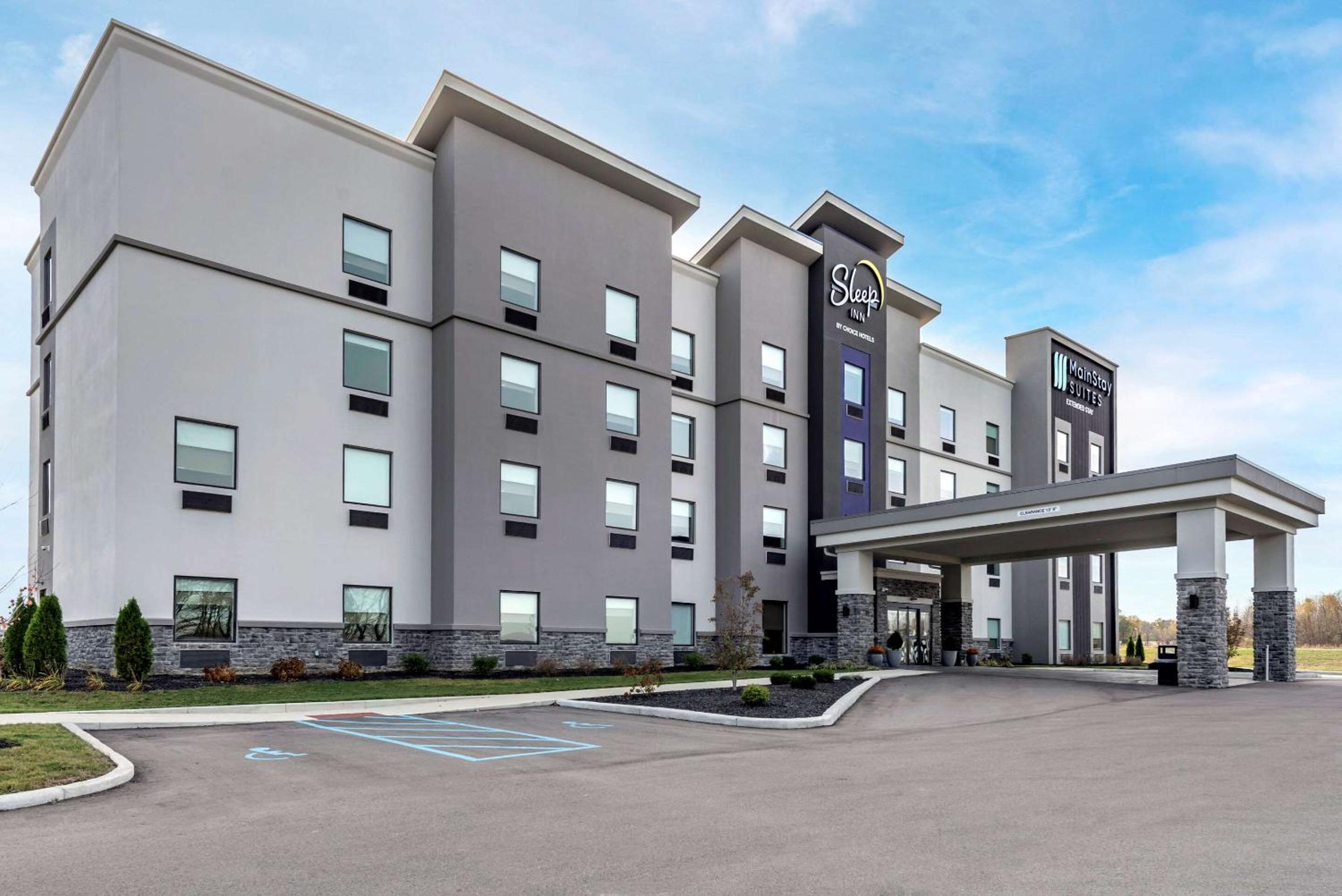 MainStay Suites Newberry - Crane view 2