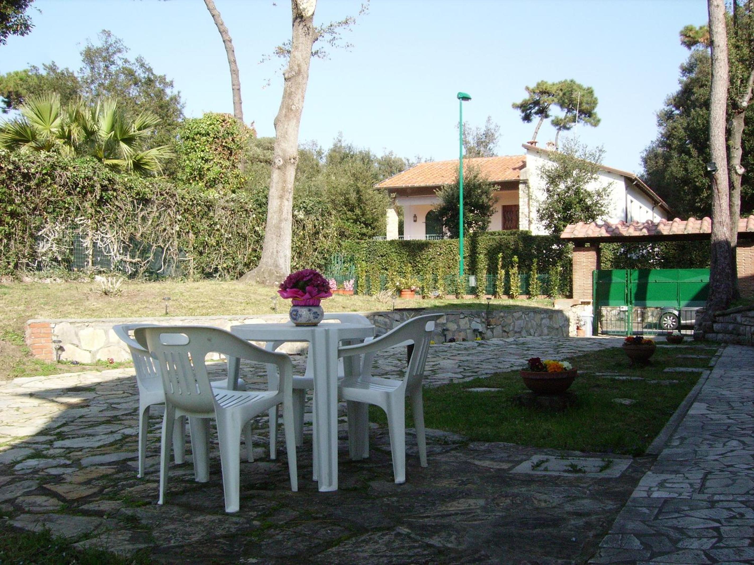 Villa Aurora view 5