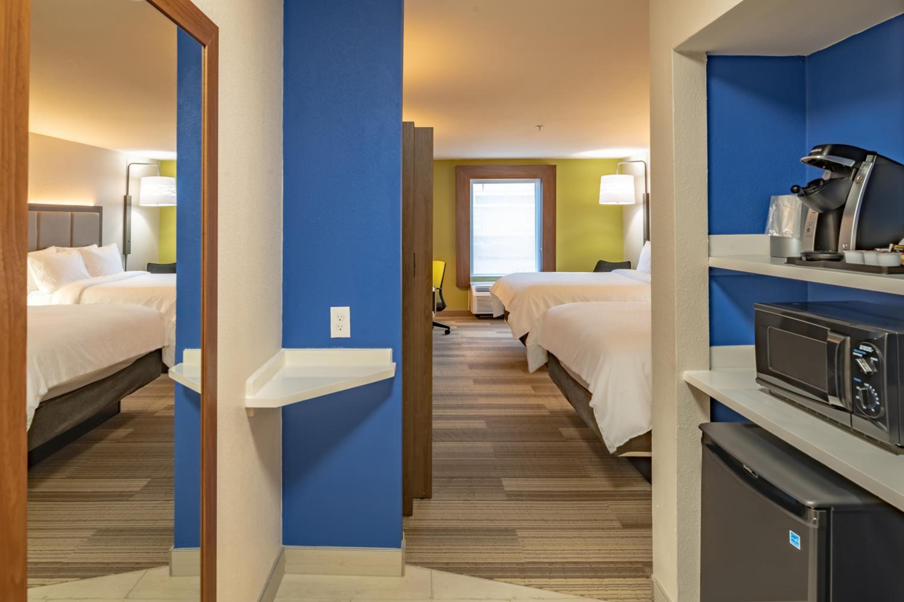 Holiday Inn Express  Suites N Waco Area - West, an IHG Hotel - Property Image 9