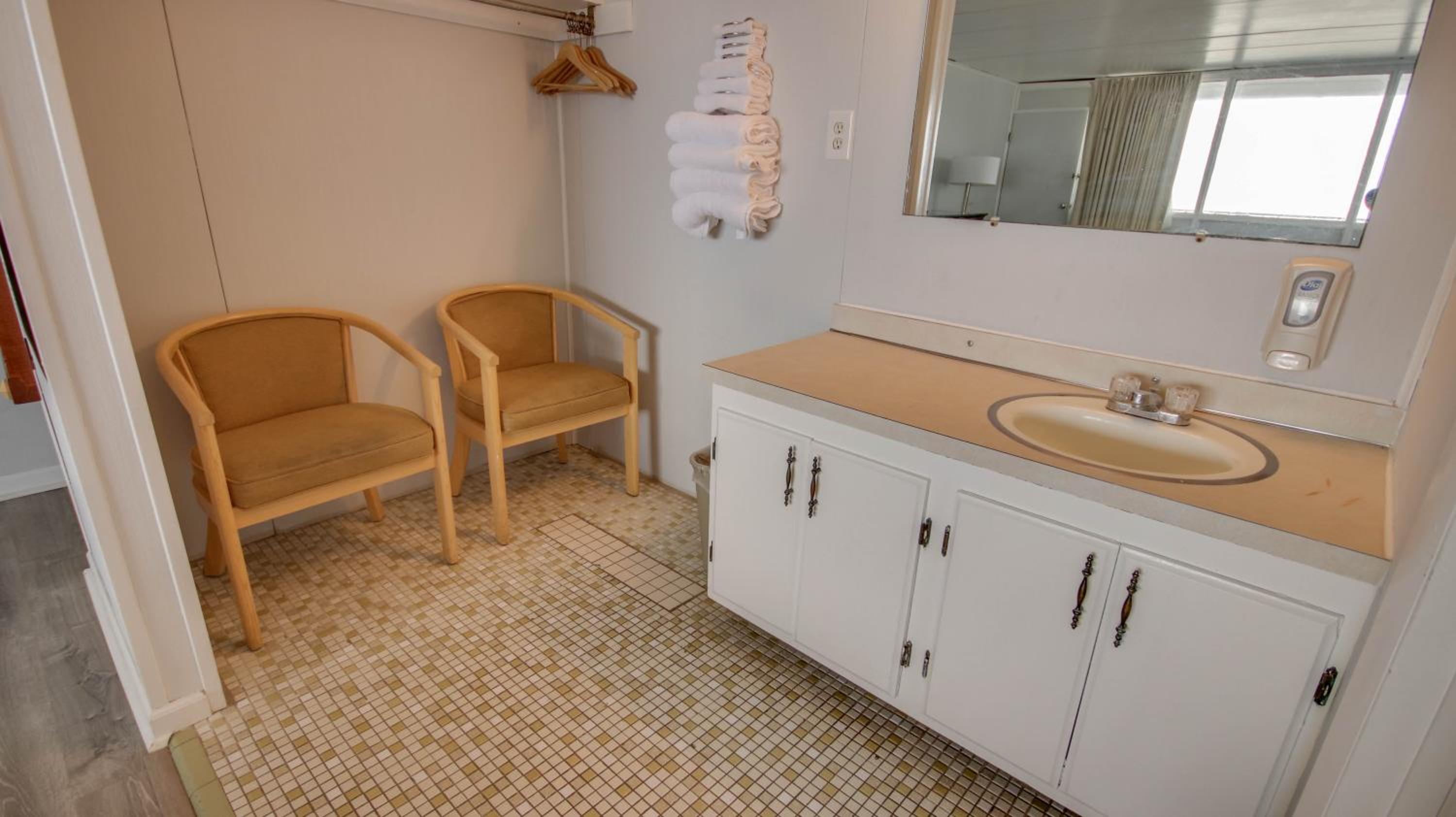 Rideau Oceanfront Motel