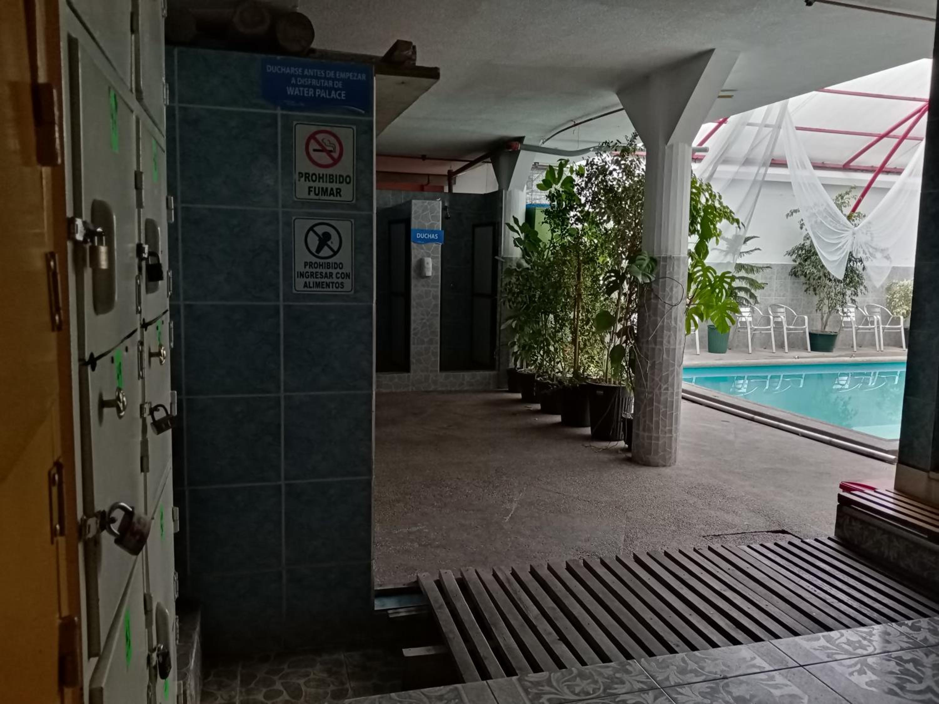 Hostal Sauna Water Palace