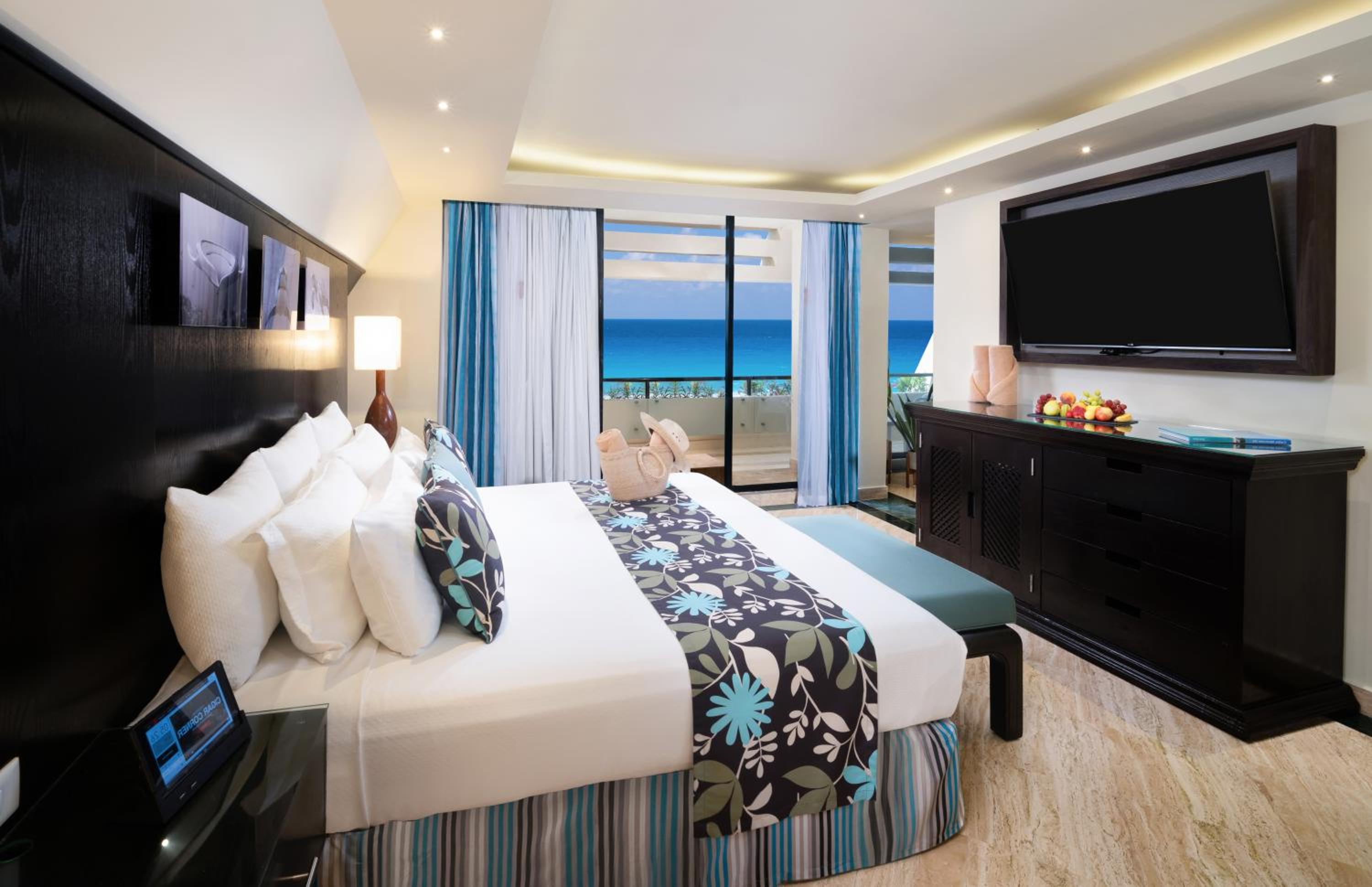 The Pyramid Cancun by Oasis - All Inclusive