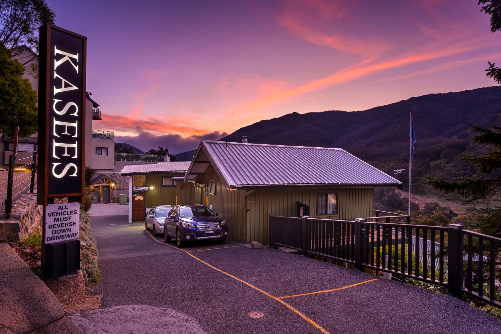 Kasees Apartments & Mountain Lodge
