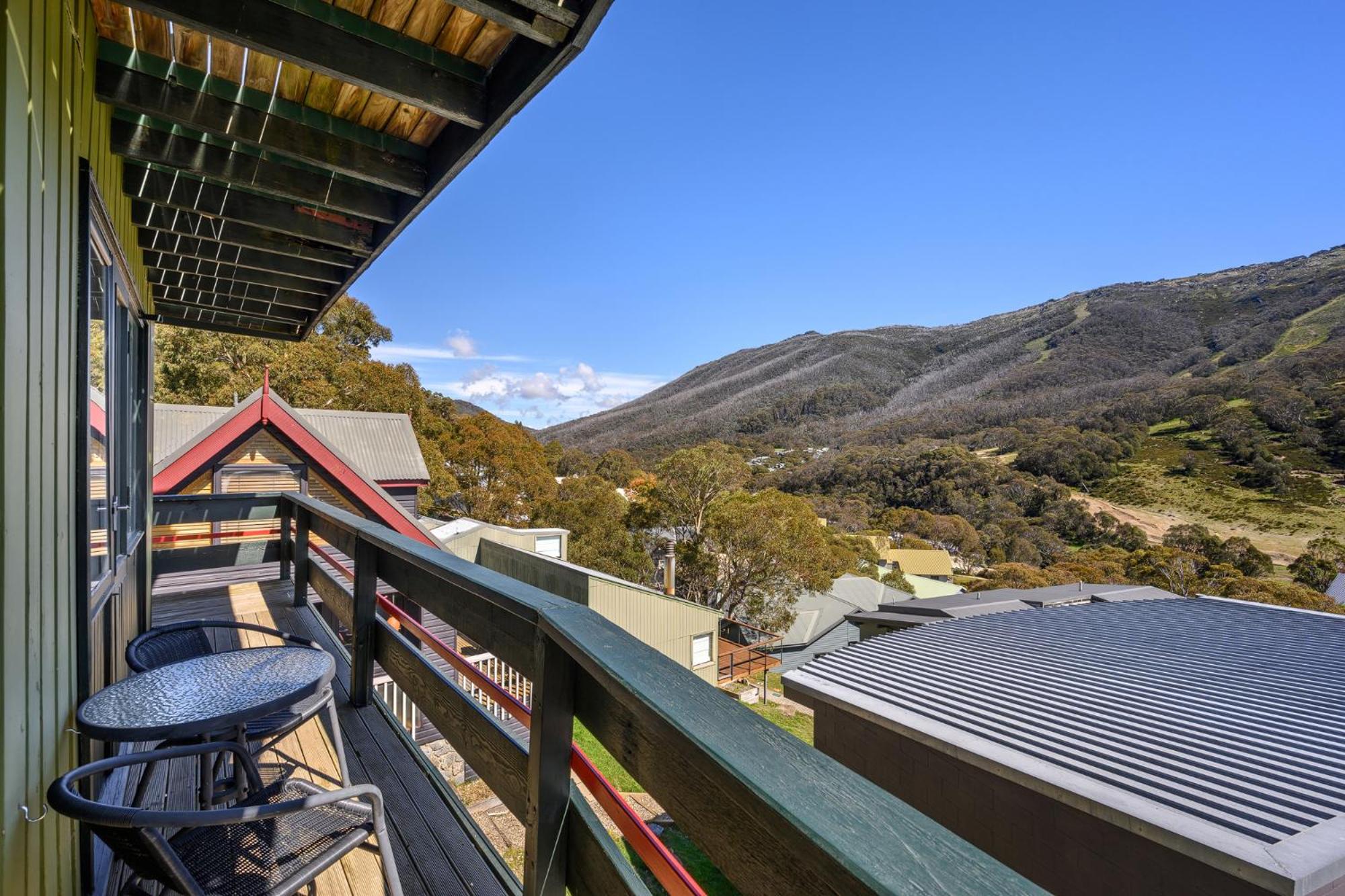 Kasees Apartments & Mountain Lodge