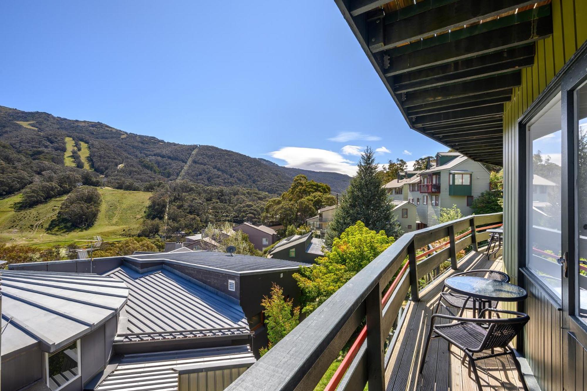 Kasees Apartments & Mountain Lodge