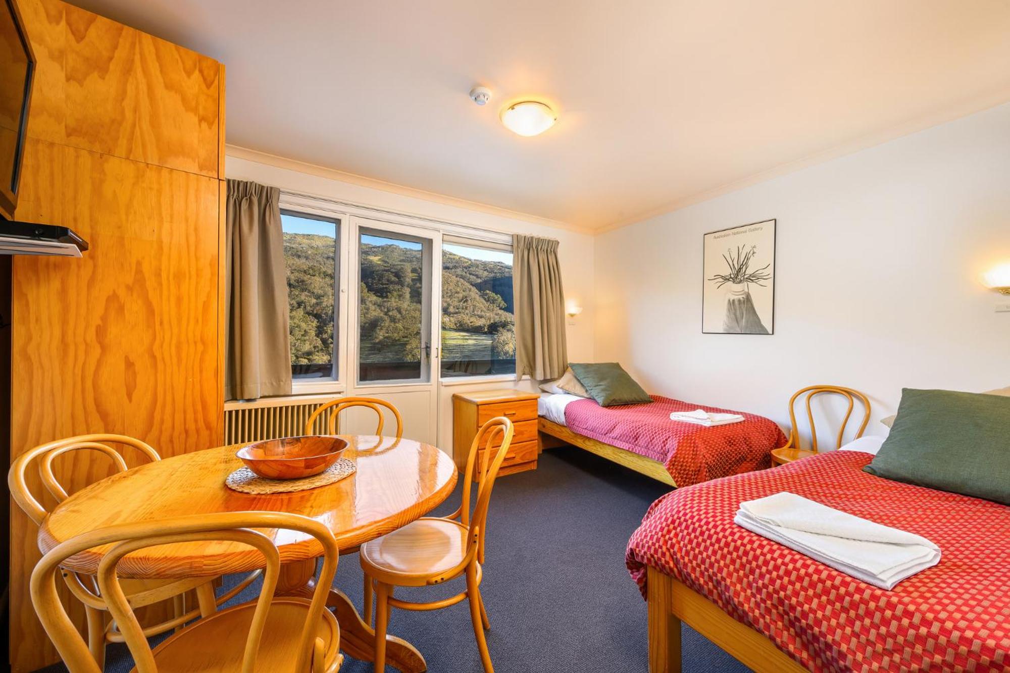 Kasees Apartments & Mountain Lodge