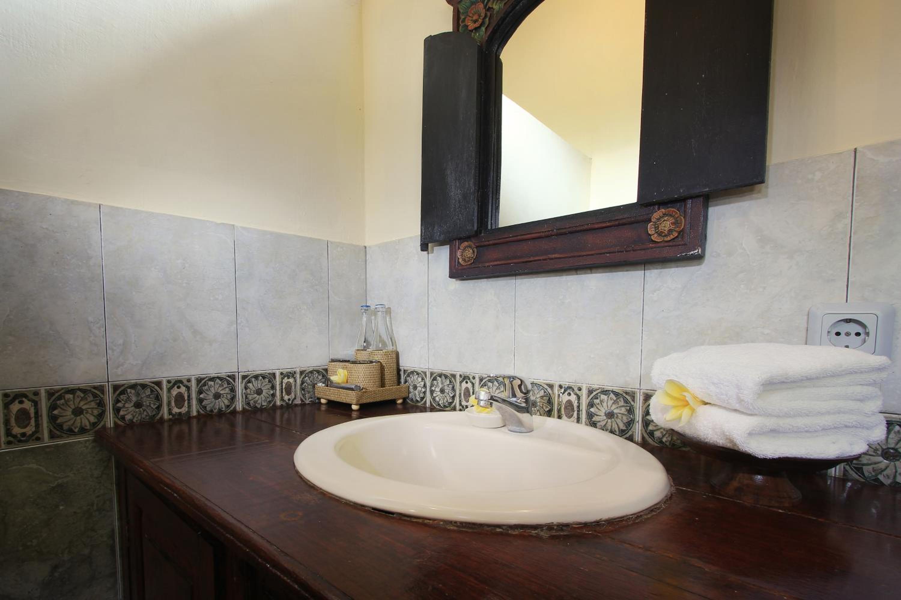 Nick's Hidden Cottages Ubud by Mahaputra