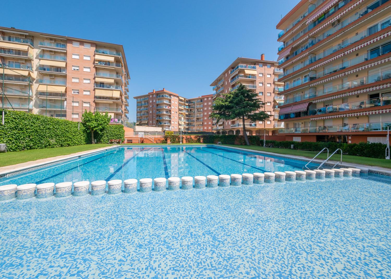HomeHolidaysRentals Solmar photo 4