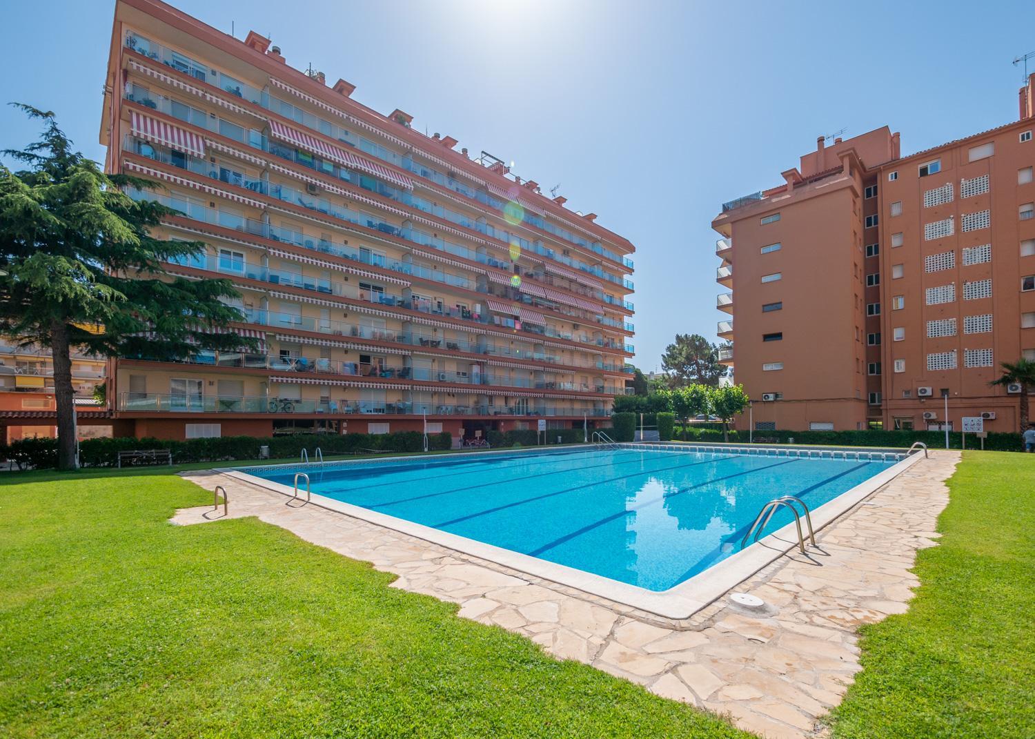 HomeHolidaysRentals Solmar photo 2