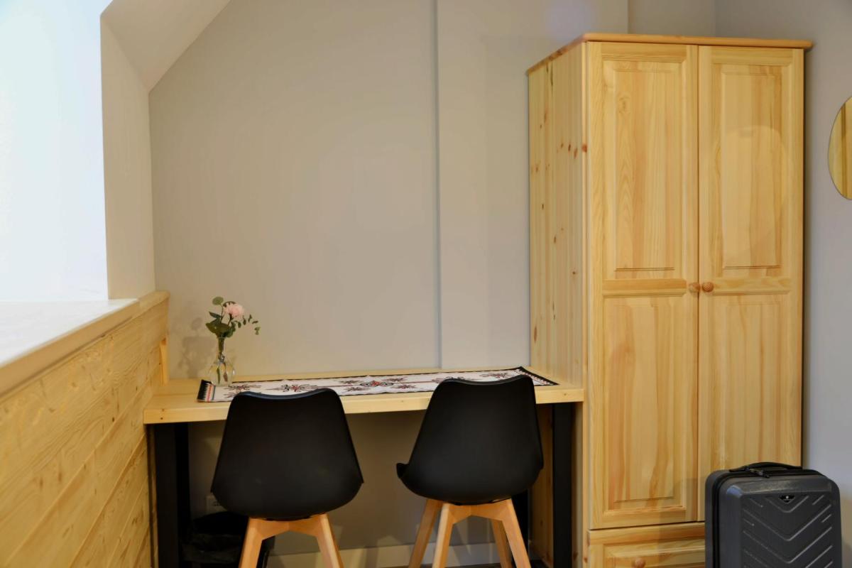 Photo 8