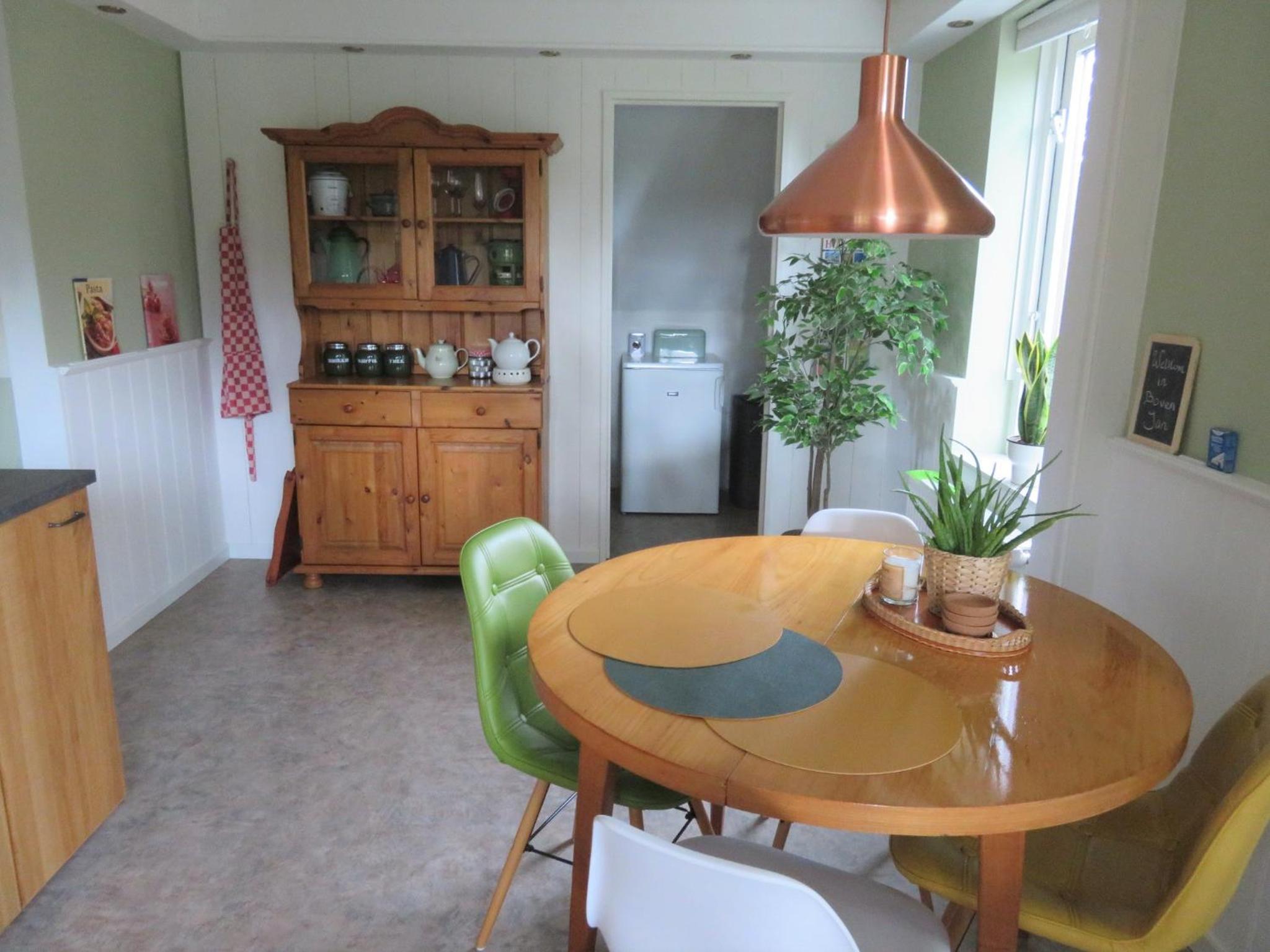 Holiday apartment with free parking Boven Jan Enkhuizen view 4