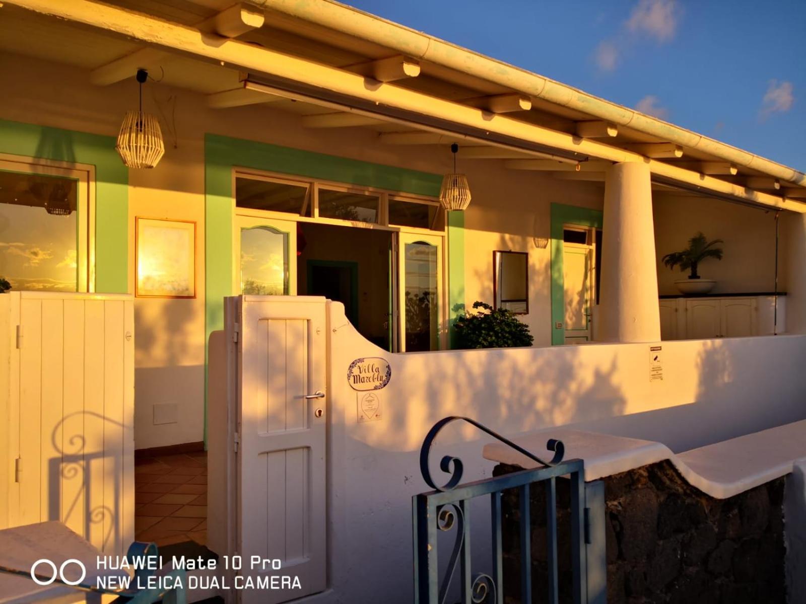Villa Mareblu Luxury Holiday Apartment direttamente sul mare