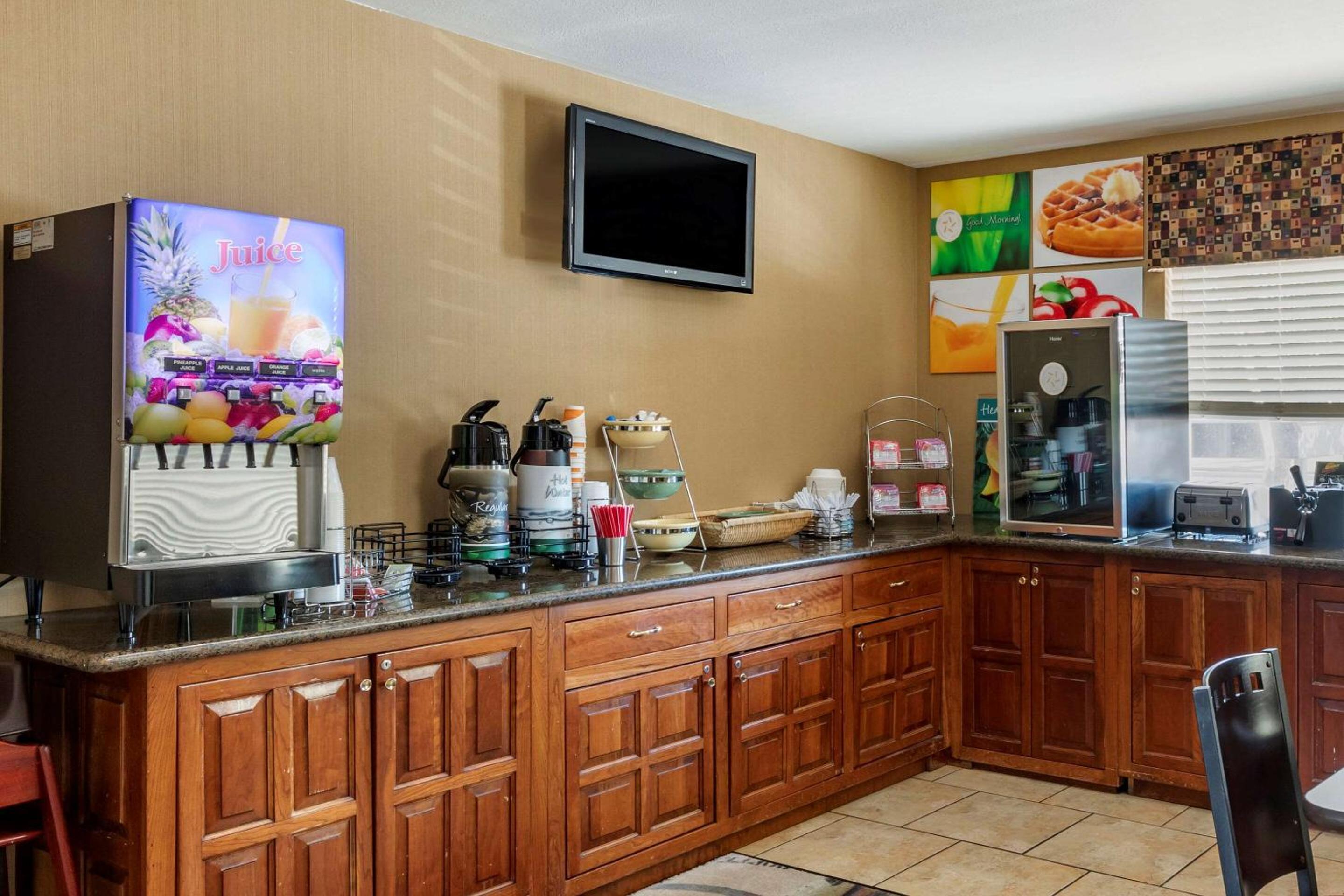 Russellville Vacations - Quality Inn Russellville I-40 - Property Image 5