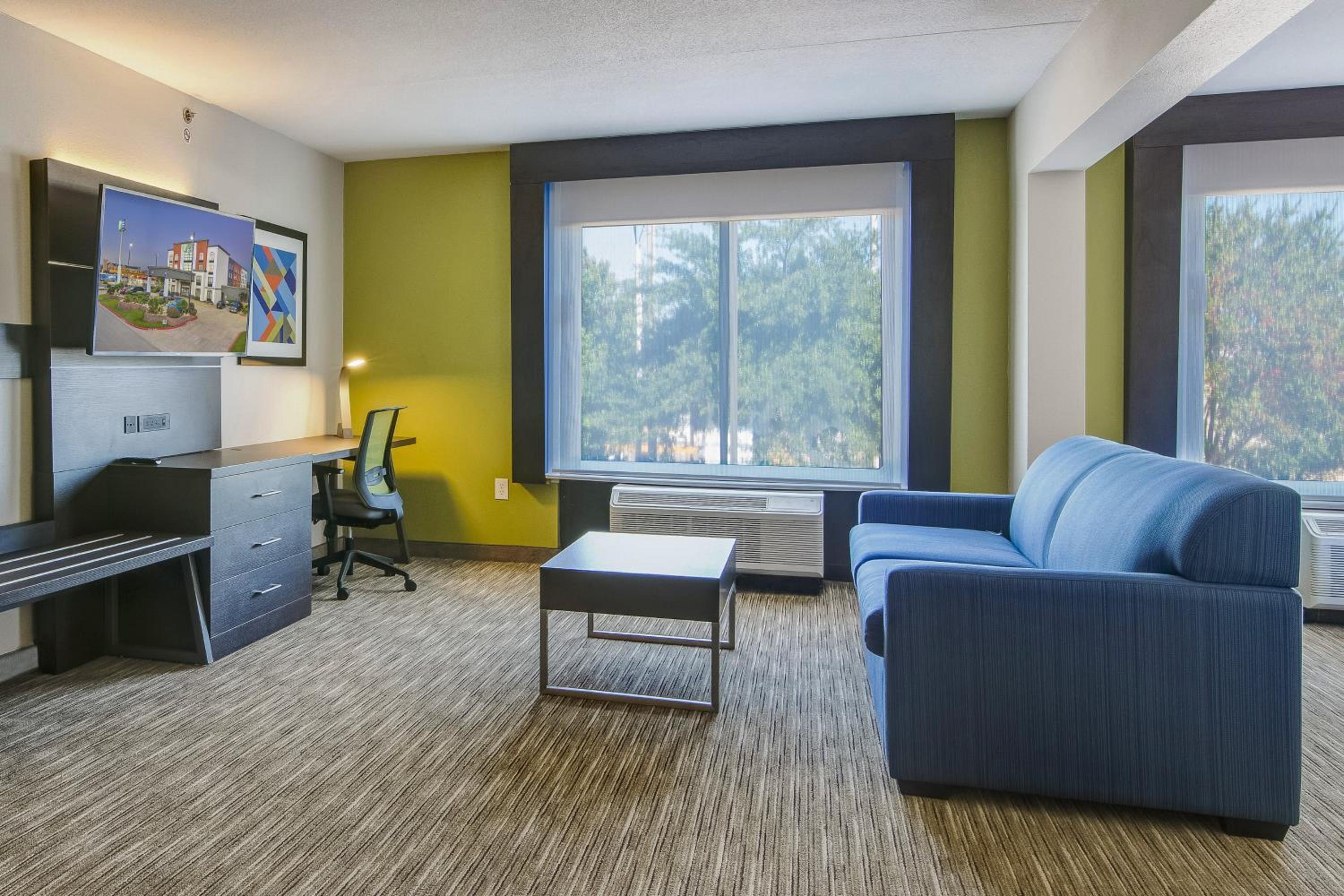 Longview Vacations - Holiday Inn Express Suites Longview North, an IHG Hotel - Property Image 101