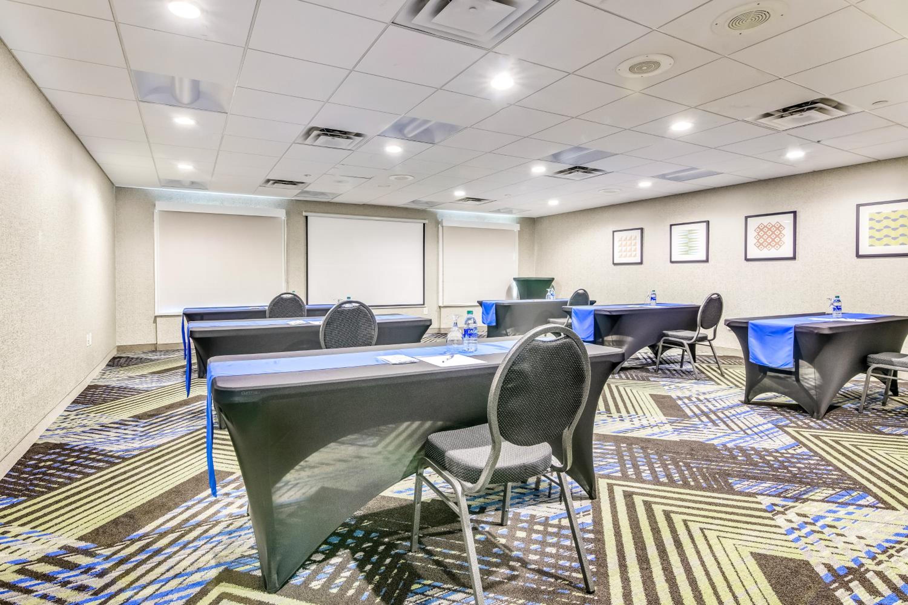 Longview Vacations - Holiday Inn Express Suites Longview North, an IHG Hotel - Property Image 45