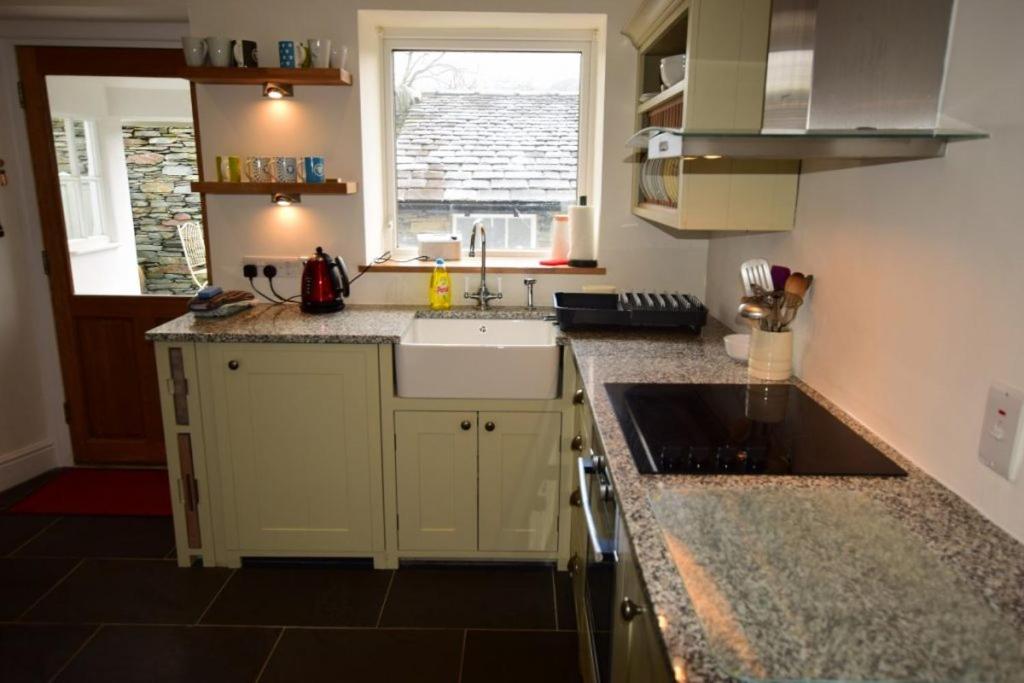 Photo 7