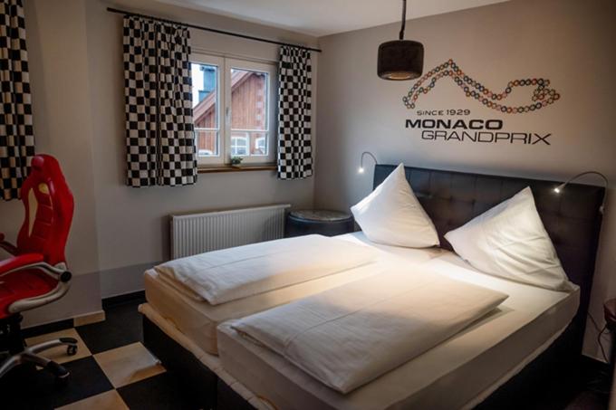 Motorworld Inn view 5